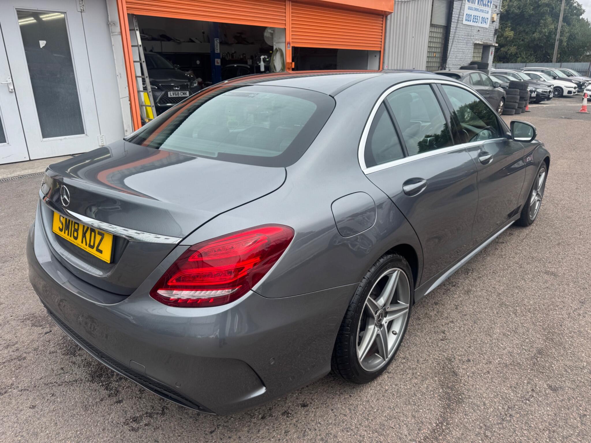 Mercedes-Benz C Class view 4