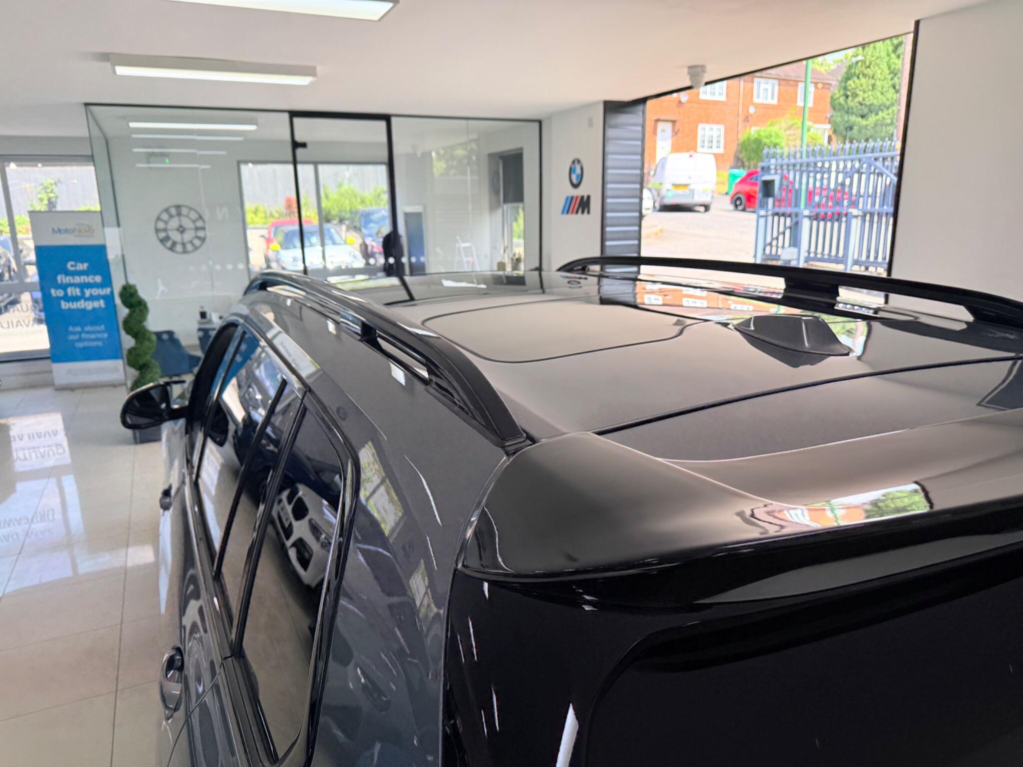 BMW X7 view 16