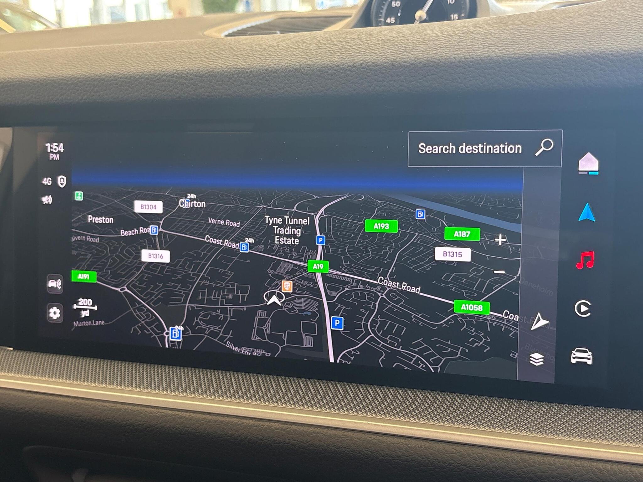 Porsche Cayenne view 32