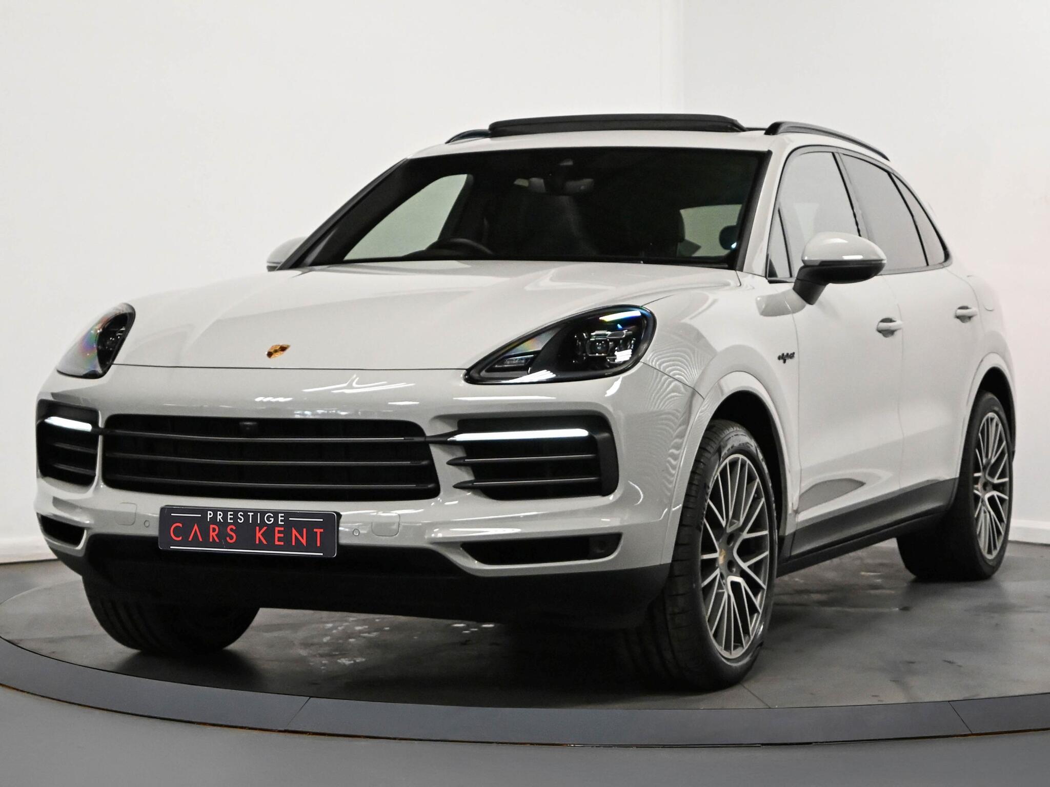 Porsche Cayenne view 6