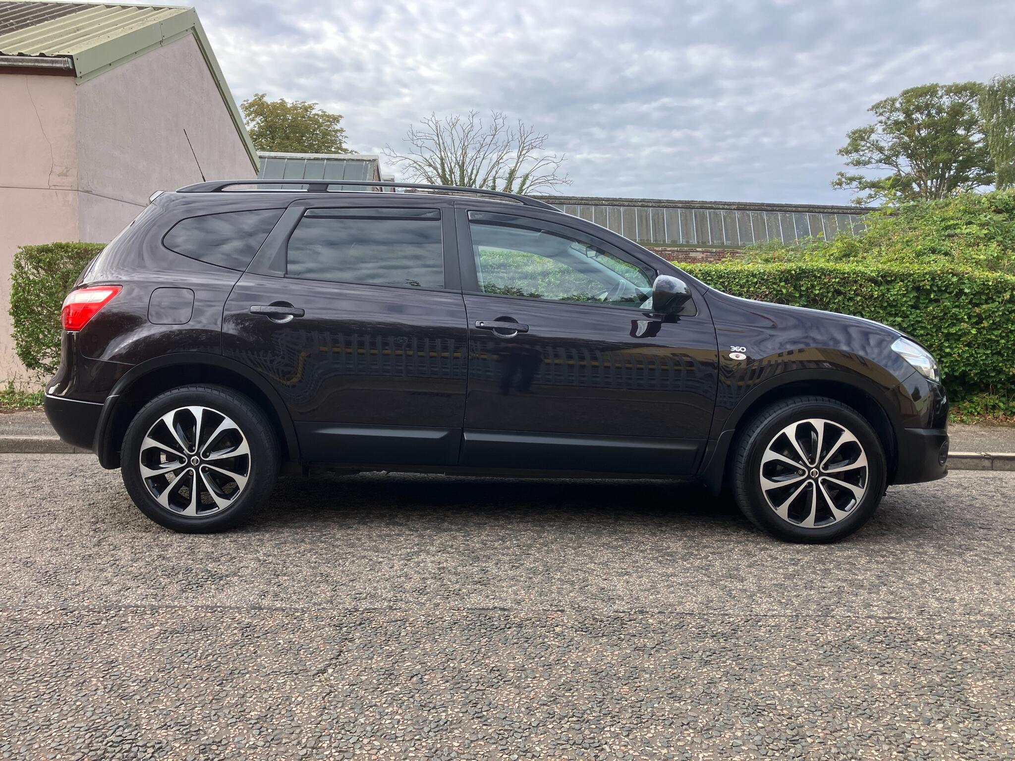Nissan Qashqai+2 view 8