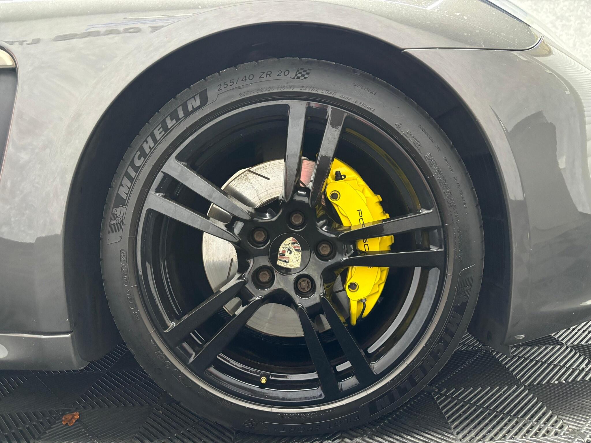 Porsche Panamera view 38