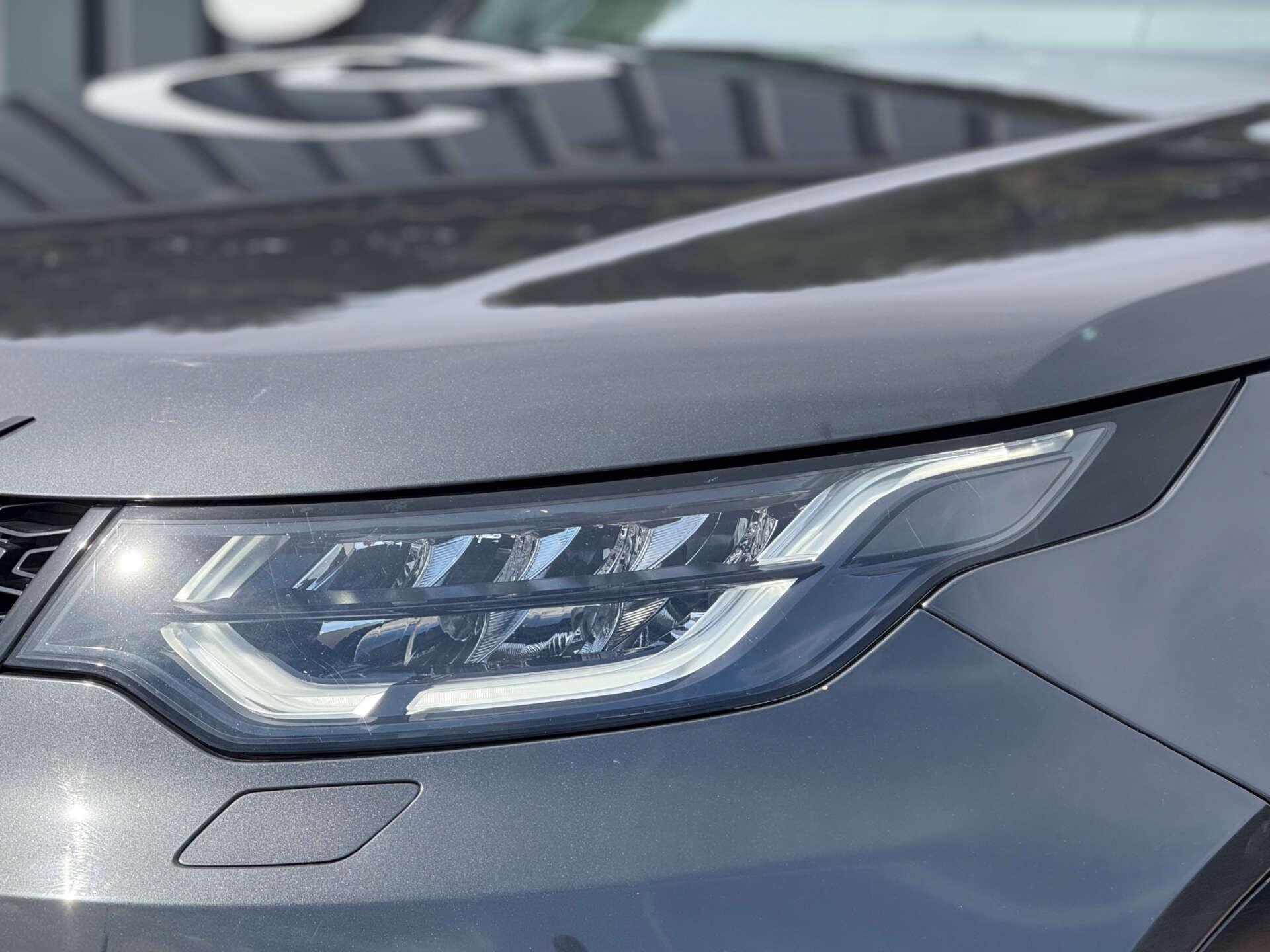 Land Rover Discovery view 5