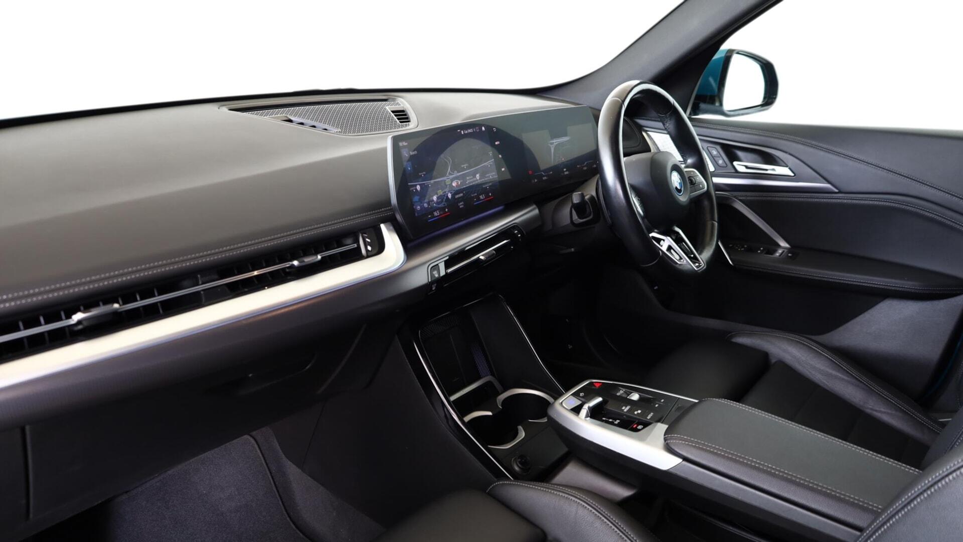 BMW iX1 view 7