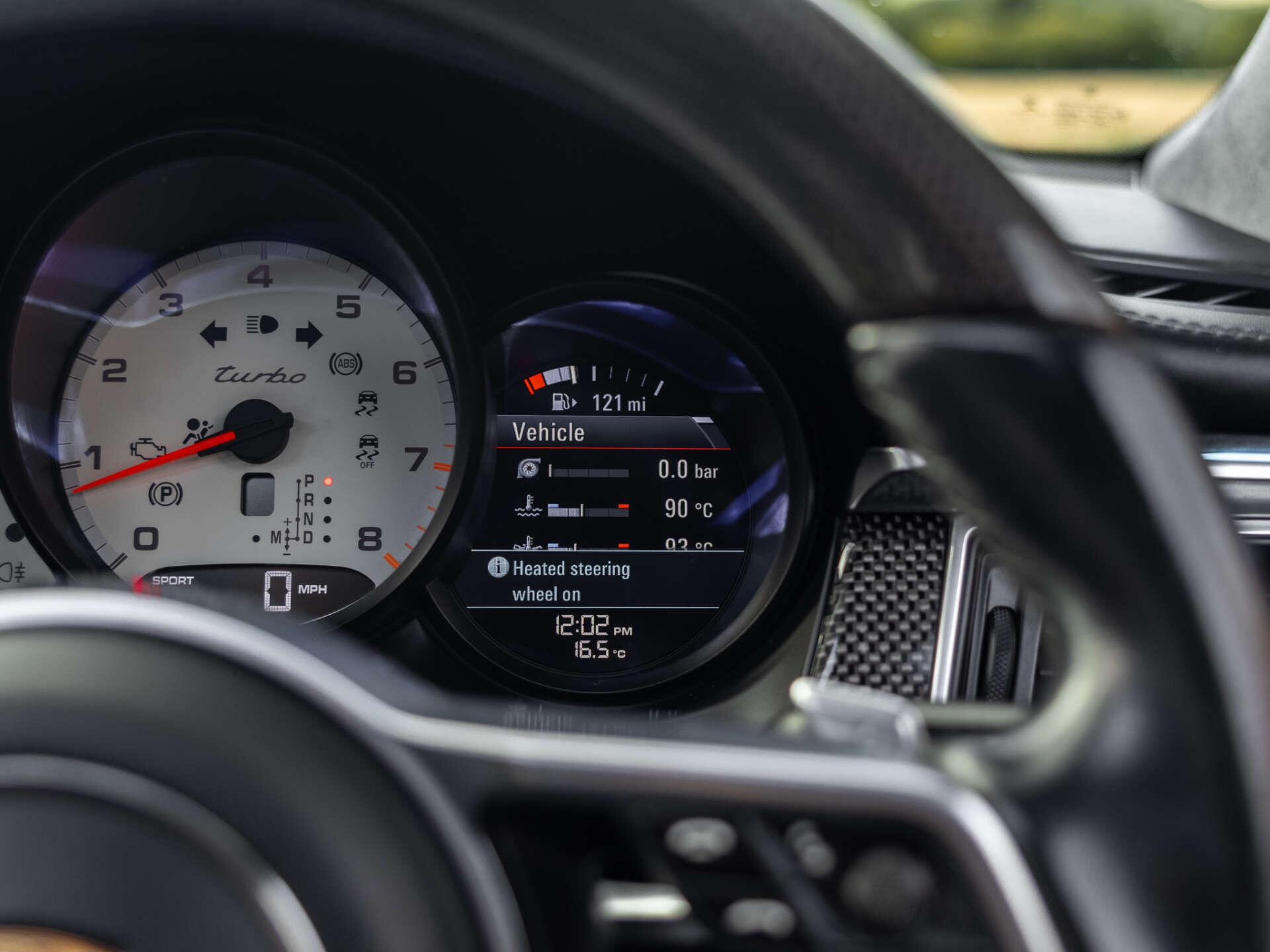 Porsche Macan view 32