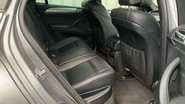 BMW X6 view 3