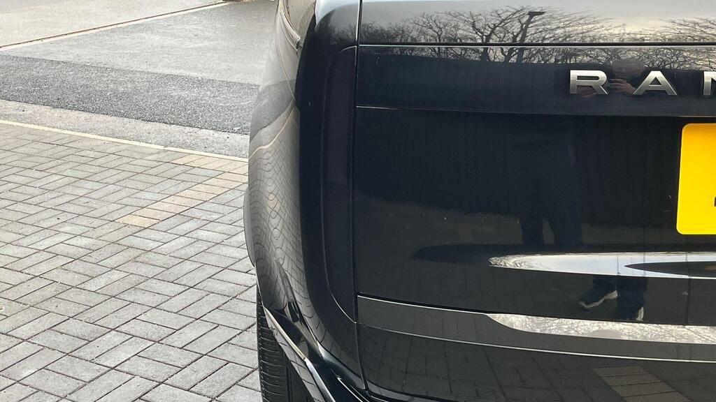 Land Rover Range Rover view 21