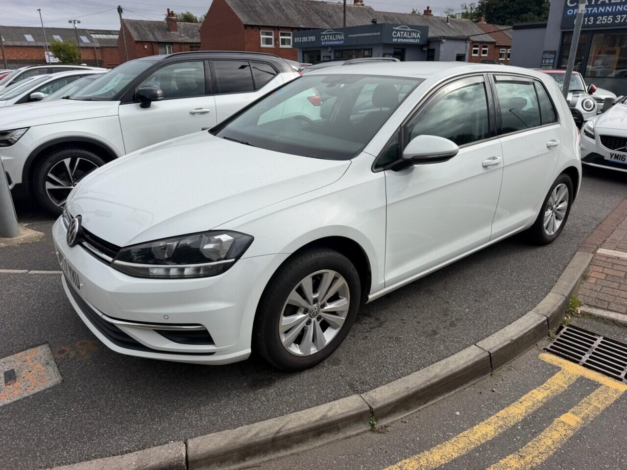 Volkswagen Golf view 6