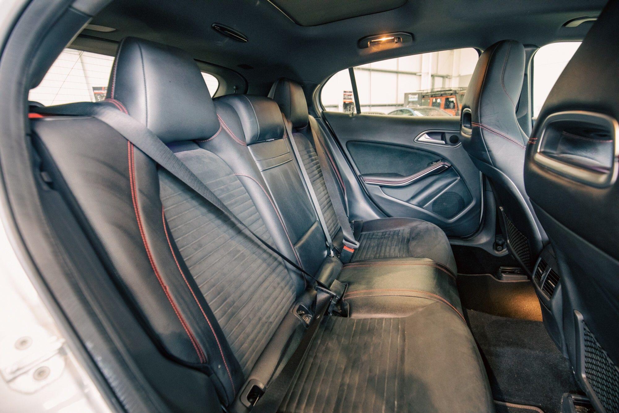Mercedes-Benz Gla view 10