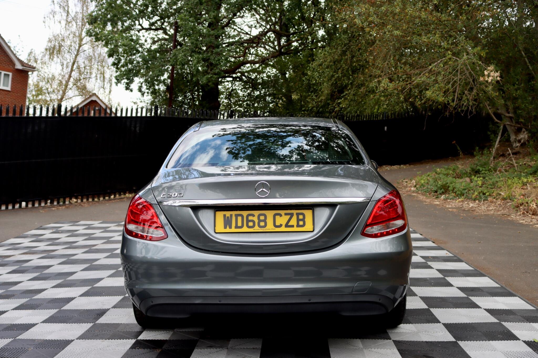Mercedes-Benz C Class view 26