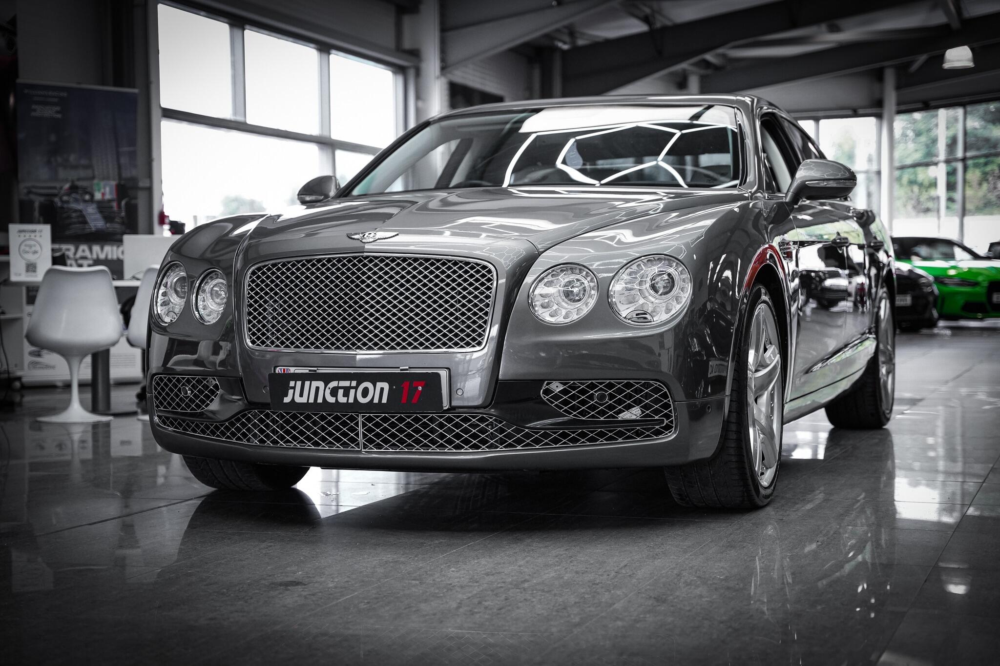 Bentley Flying Spur view 13