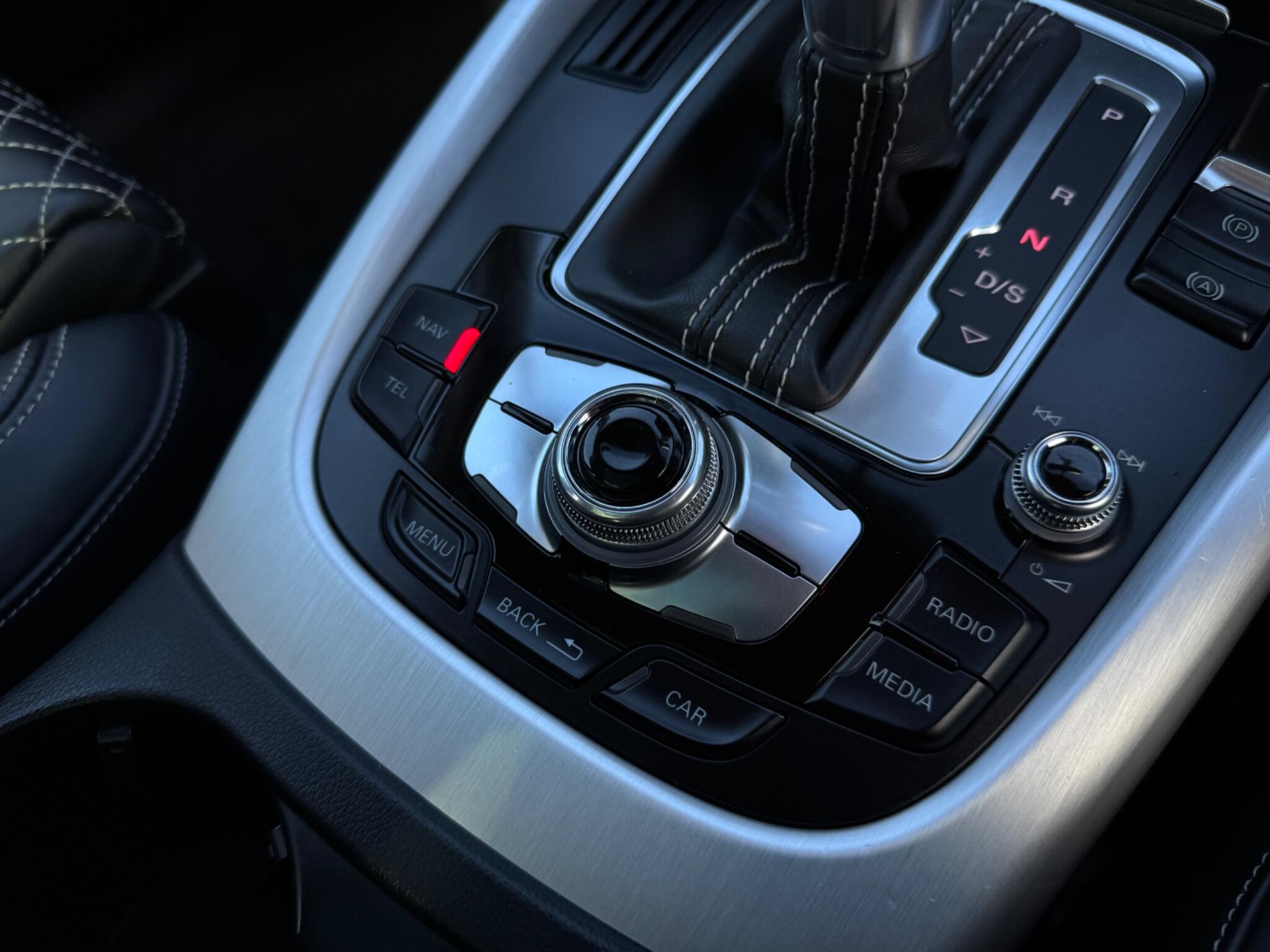 Audi SQ5 view 51