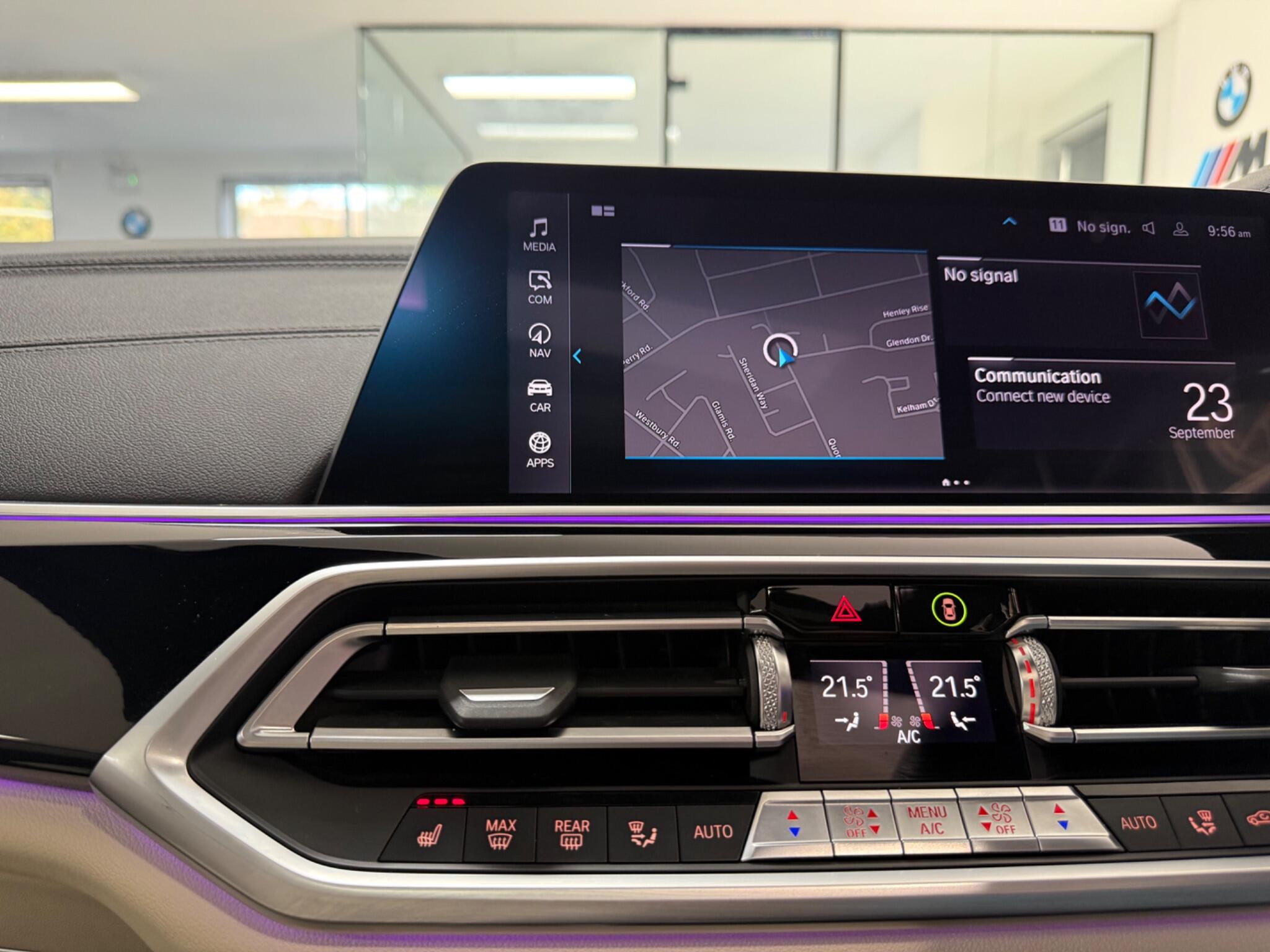 BMW X5 view 24