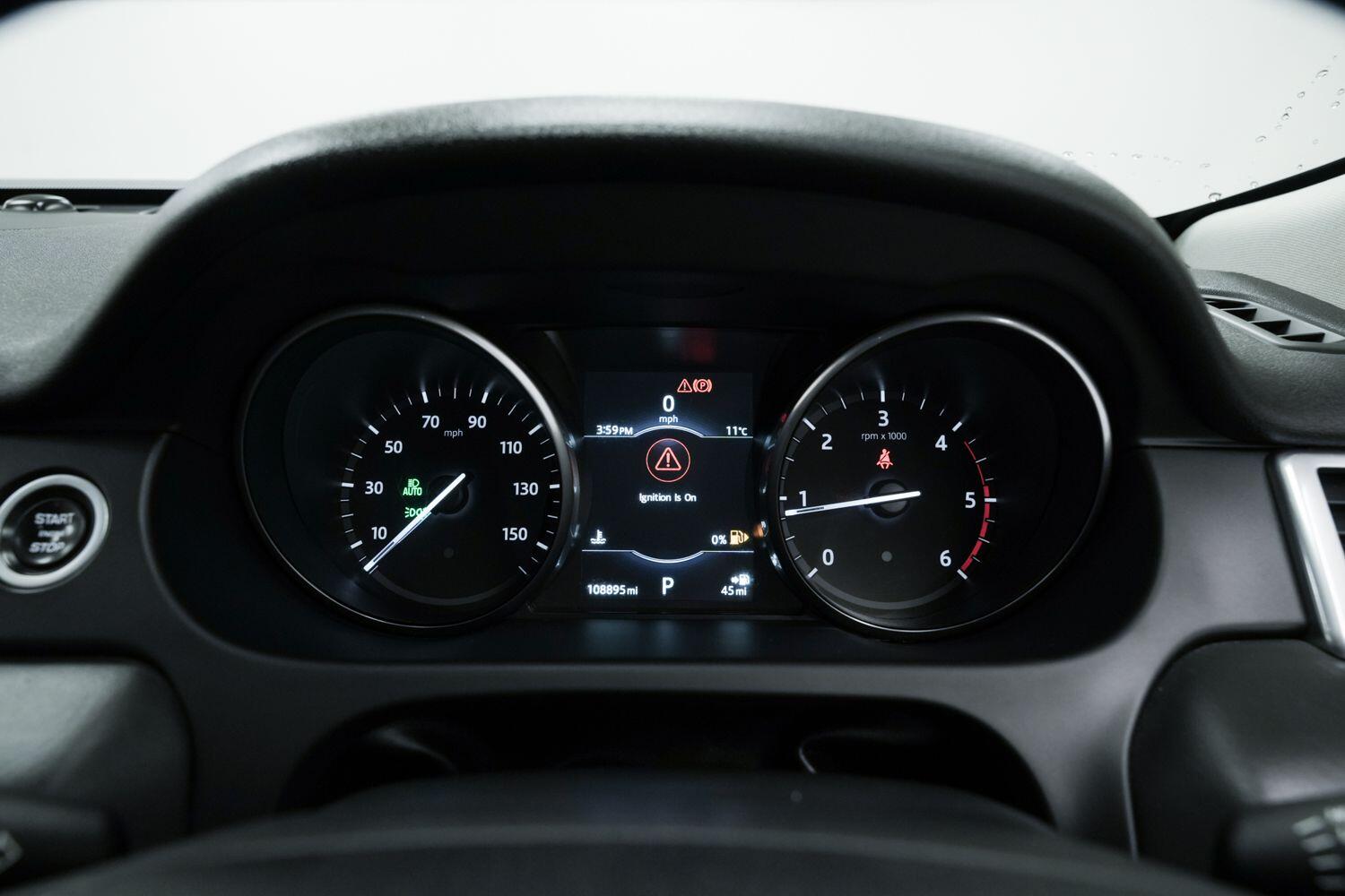 Land Rover Discovery Sport view 22