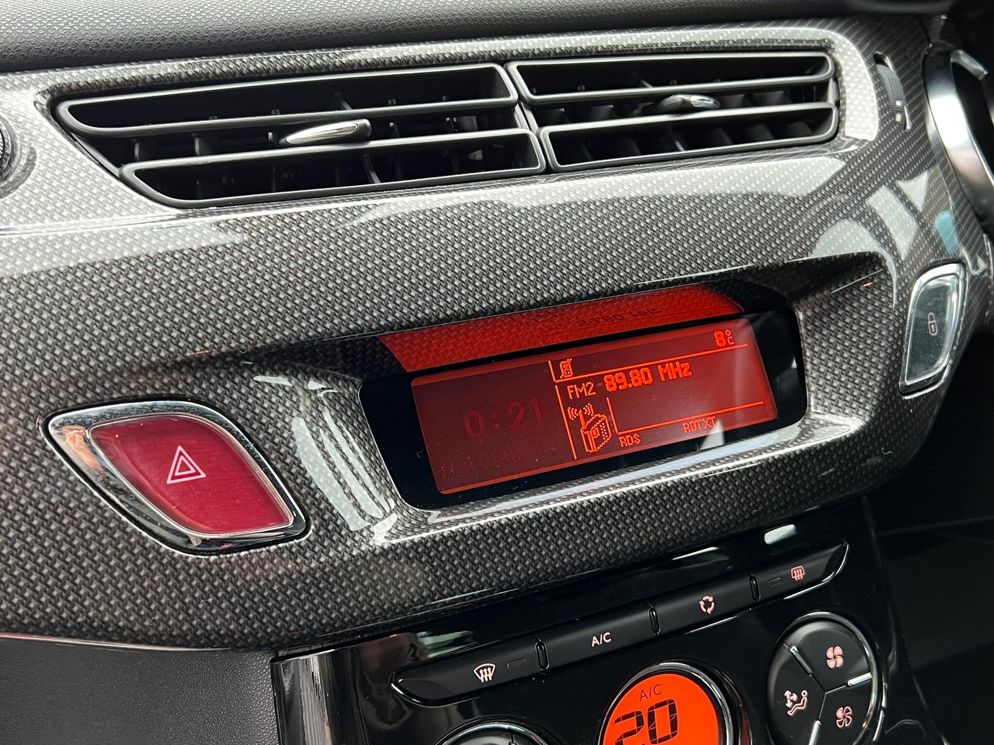 2010 Citroen DS3 image 22