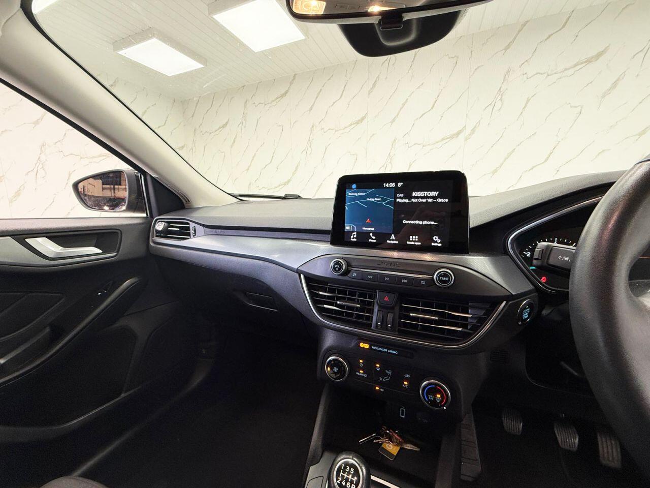 Ford Focus view 4