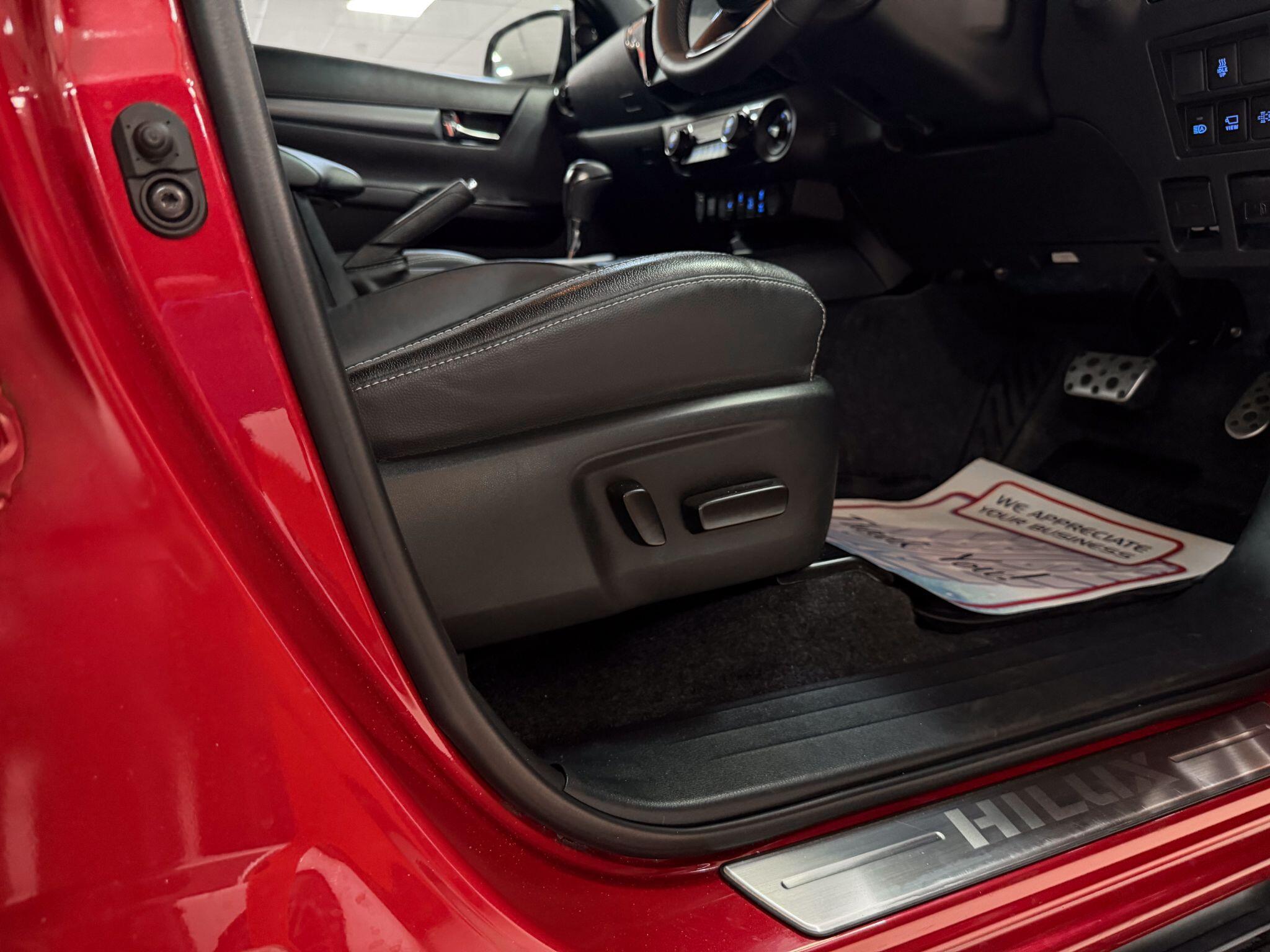 Toyota Hilux view 39