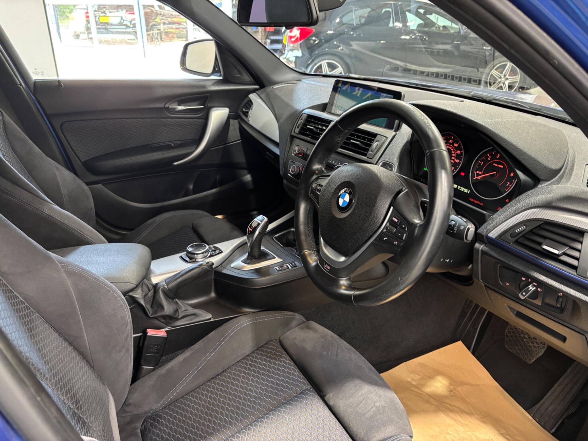 BMW 1 Series view 27