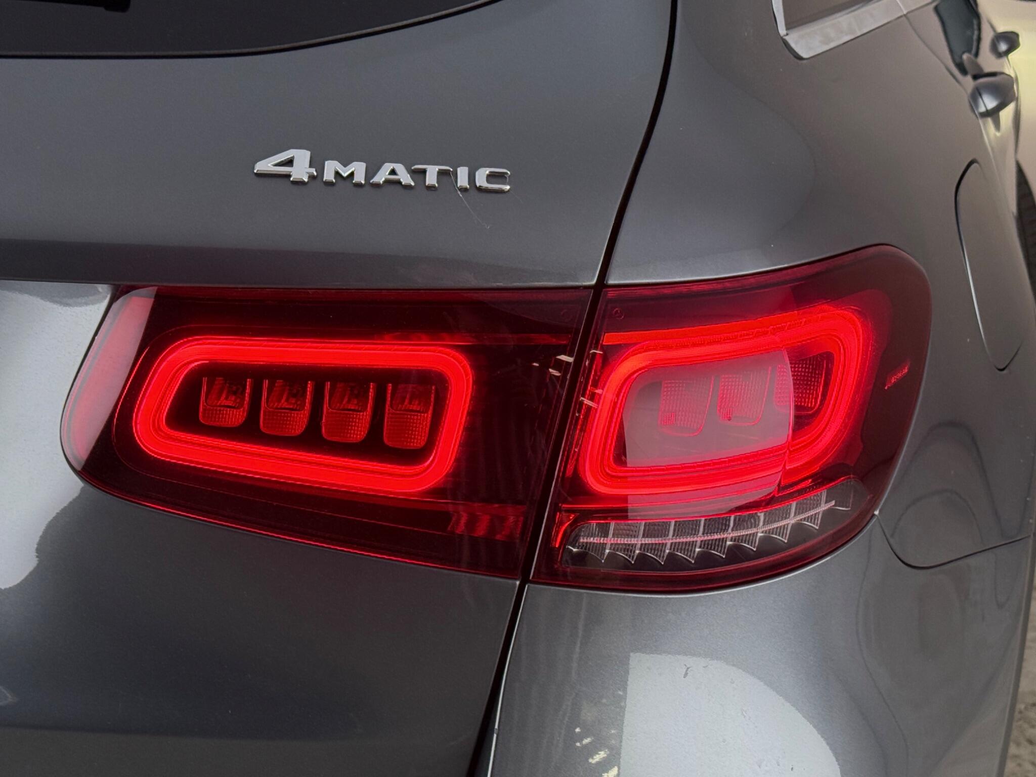 Mercedes-Benz GLC view 12
