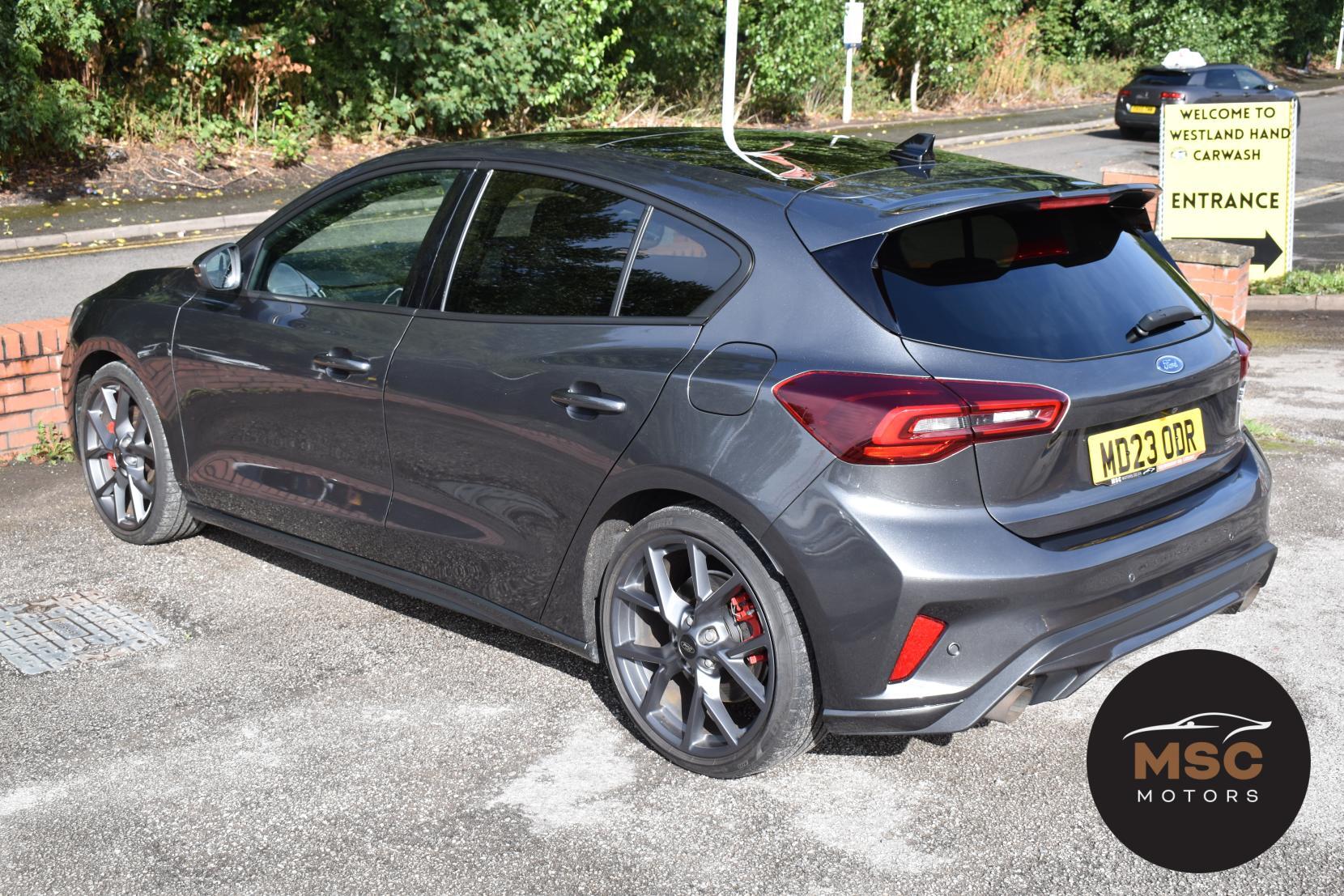 Ford Focus view 13