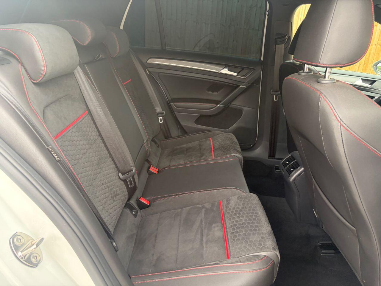 Volkswagen Golf view 28