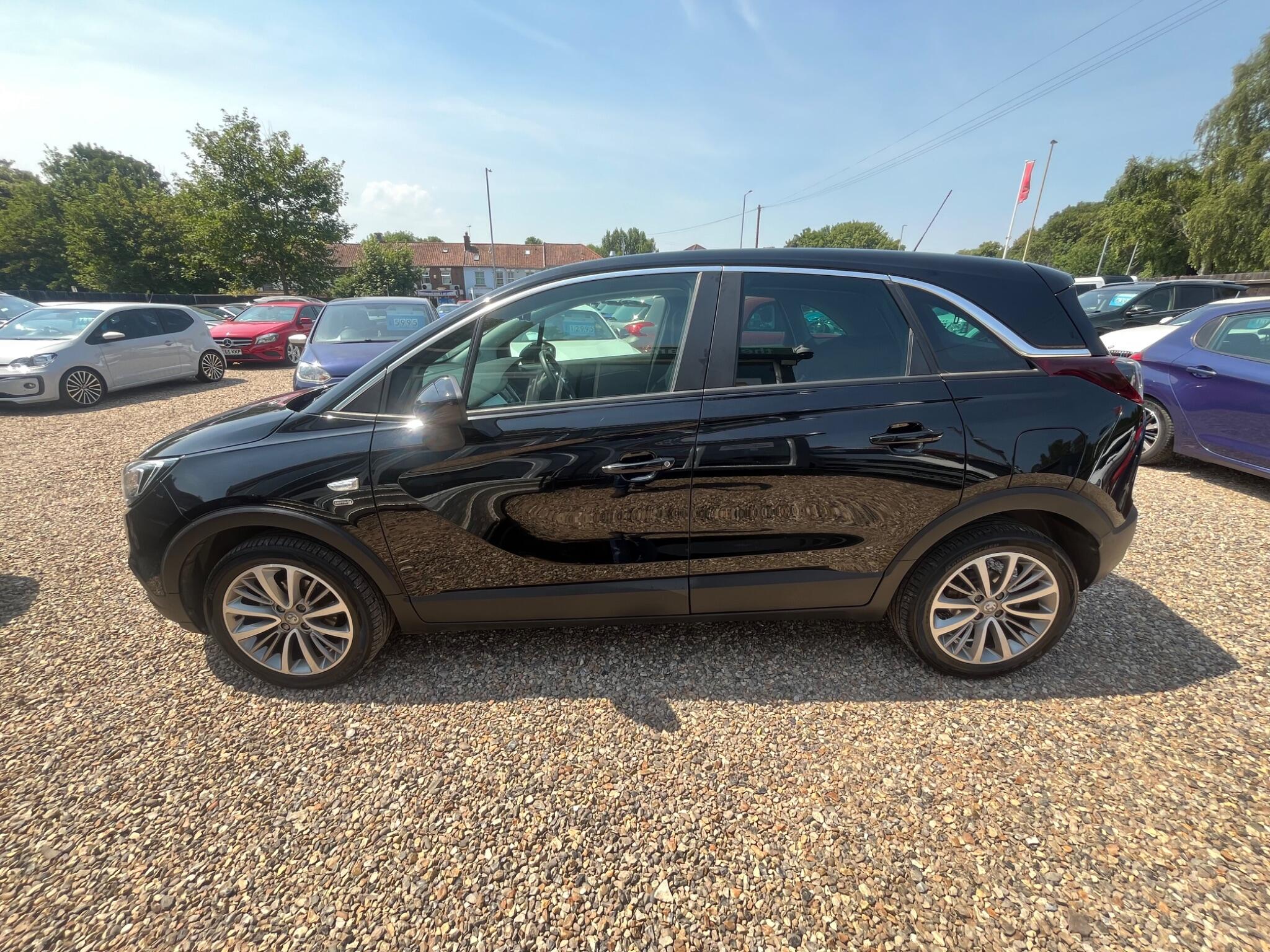 Vauxhall Crossland X view 9