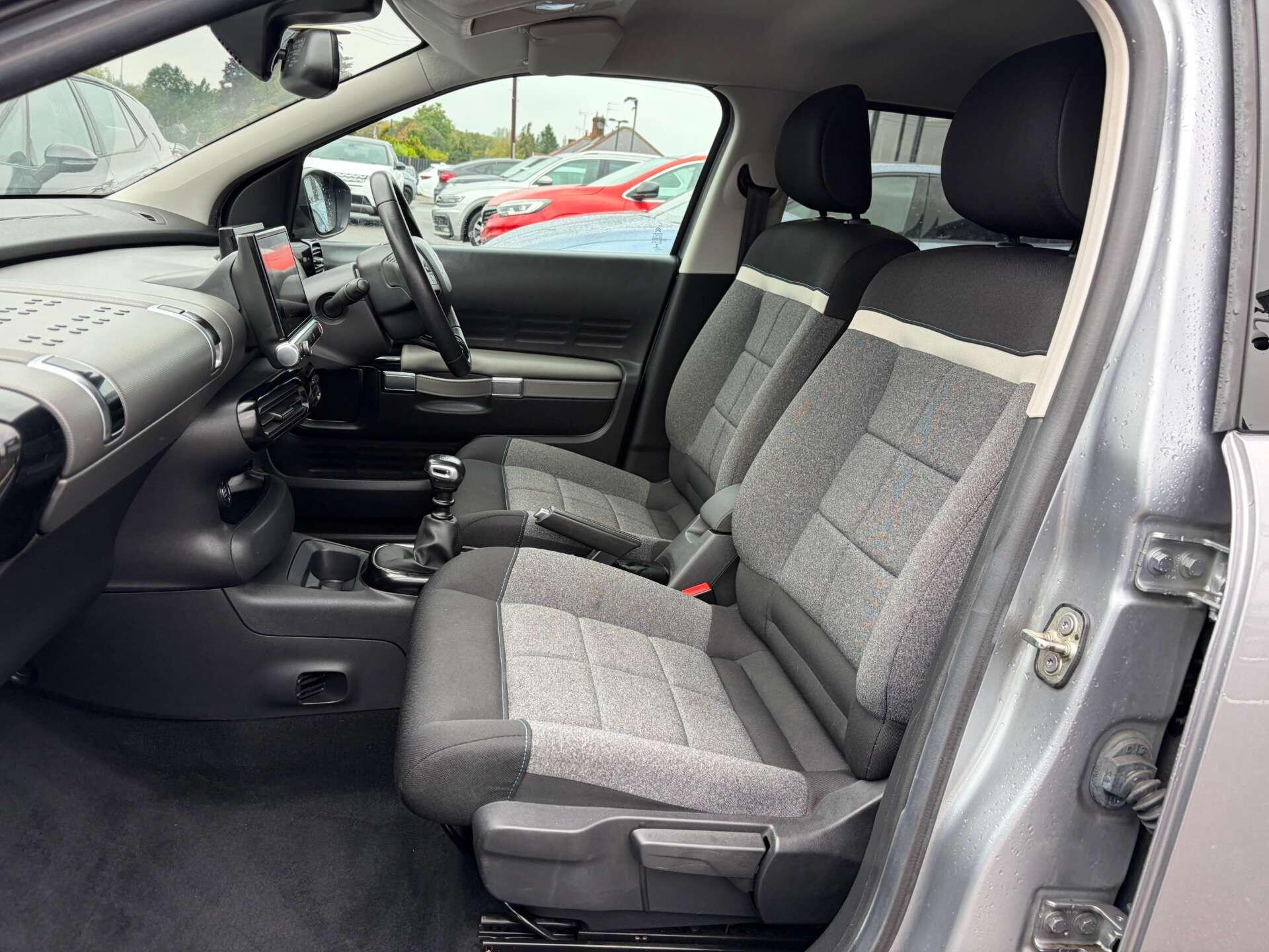 Citroen C4 Cactus view 15