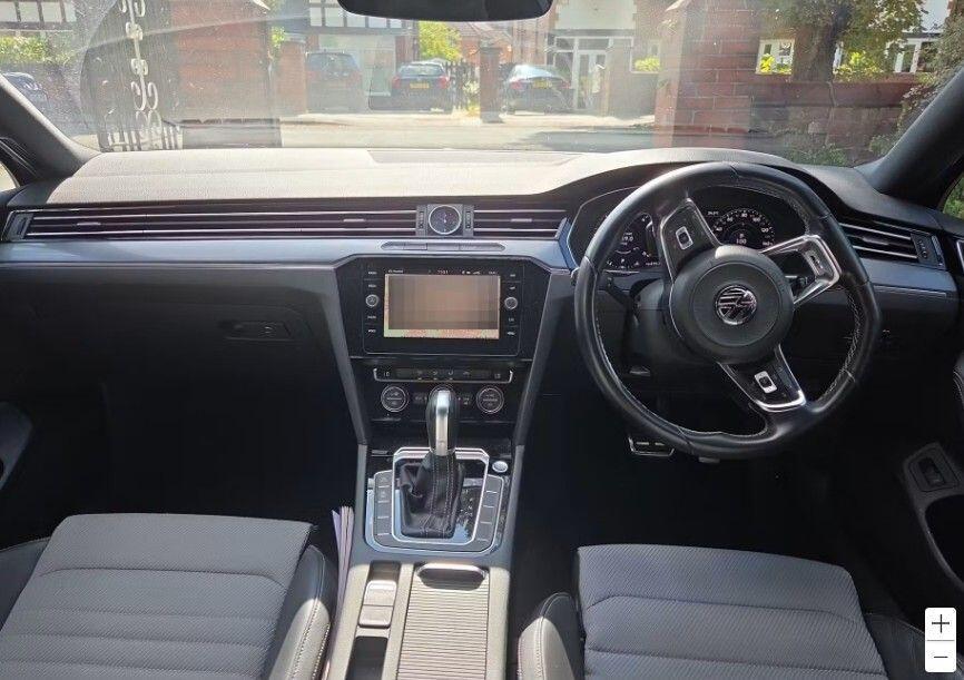 Volkswagen Passat view 6