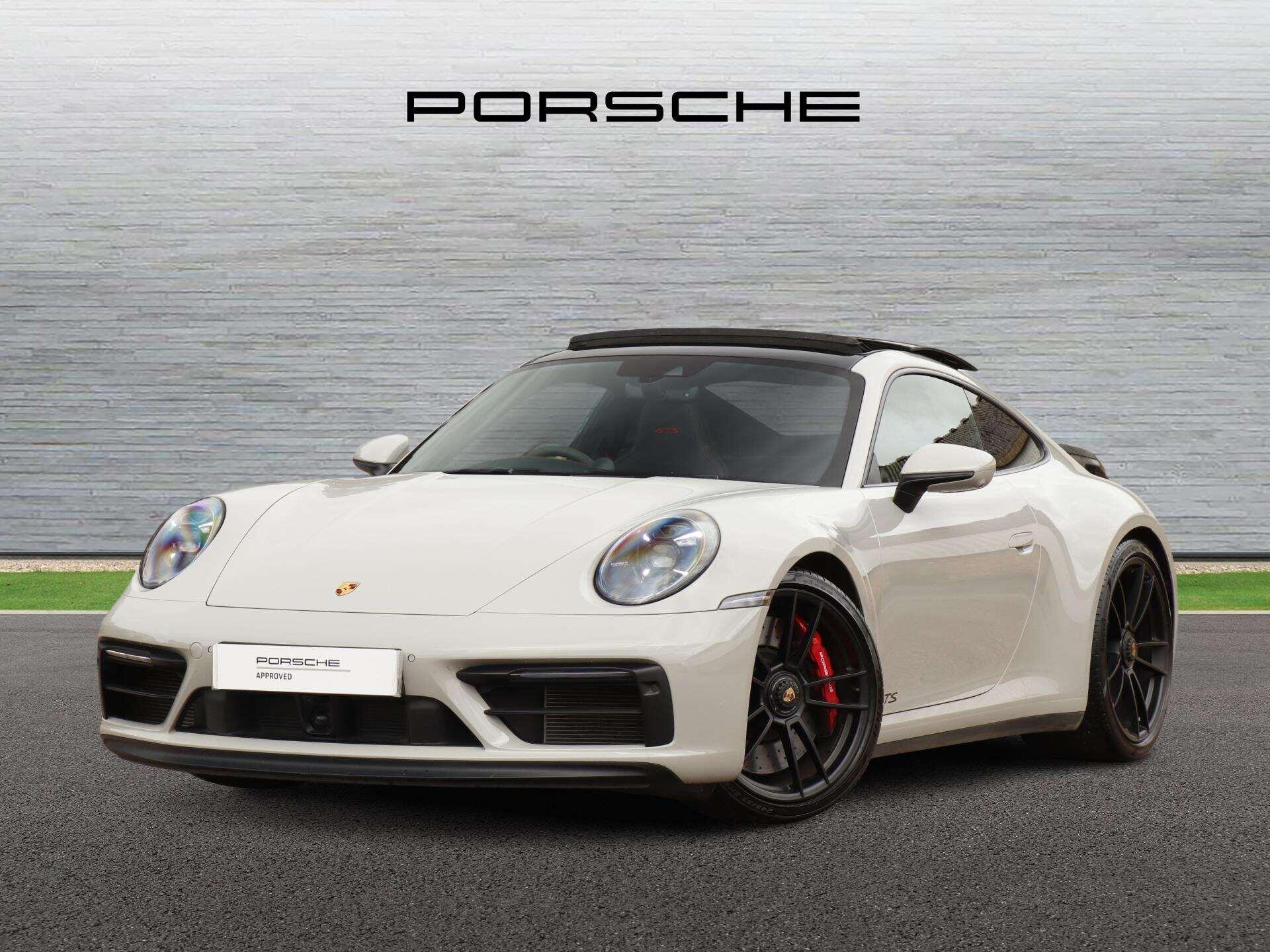 Porsche 911 view 2