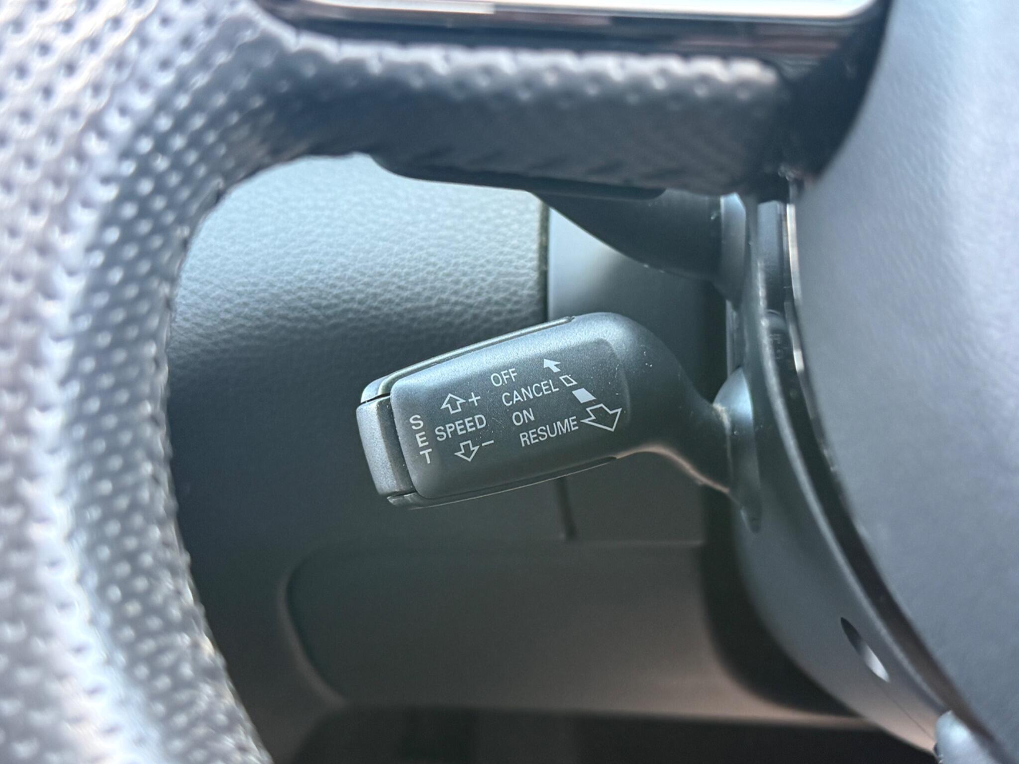 Audi Q7 view 21