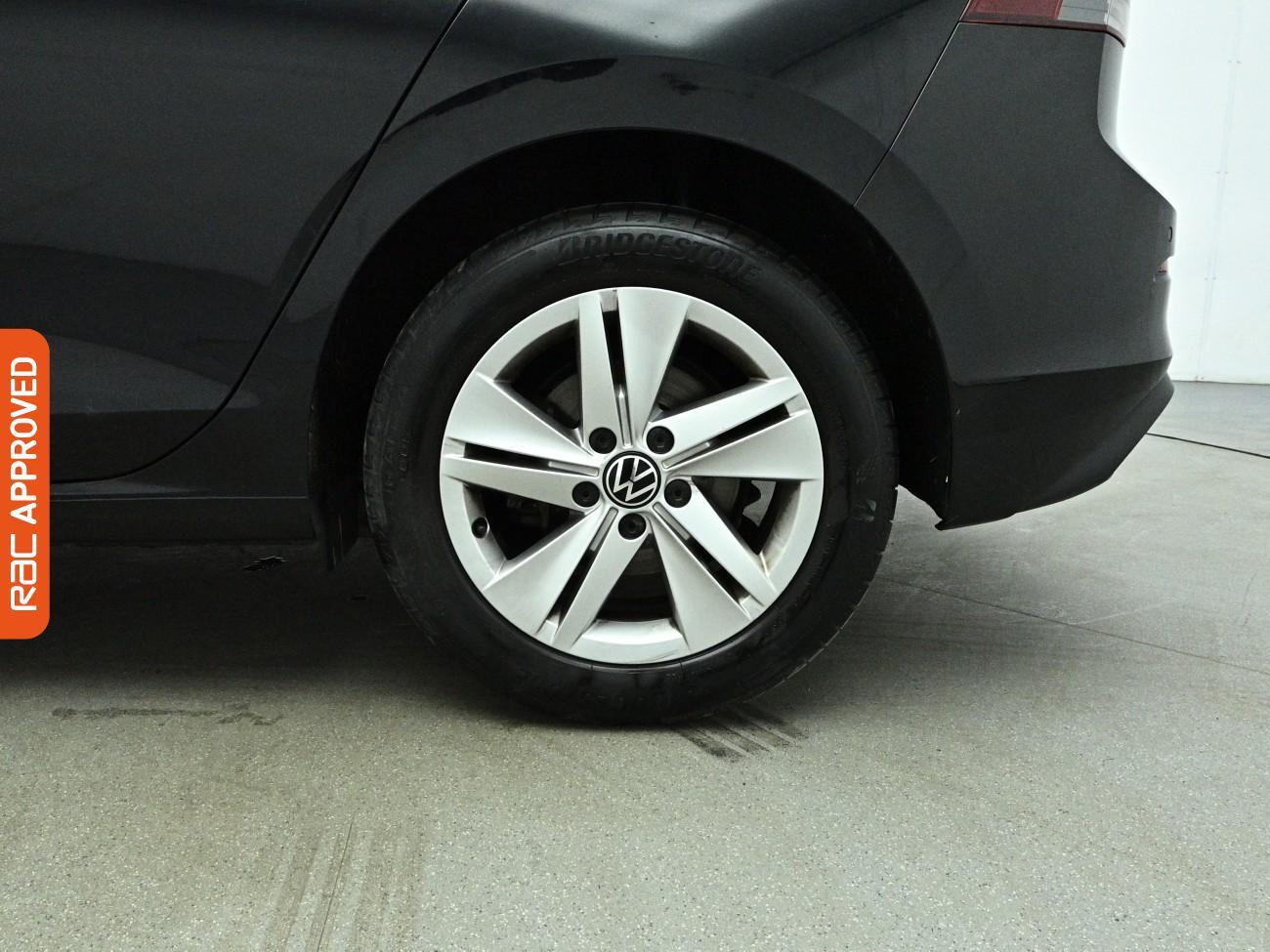 Volkswagen Golf view 27