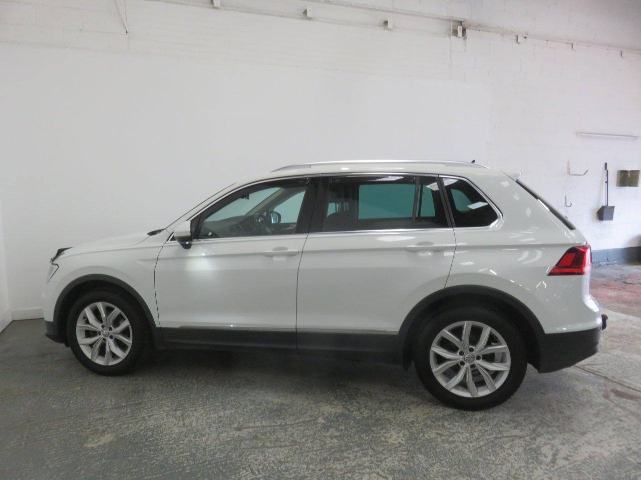 Volkswagen Tiguan view 10