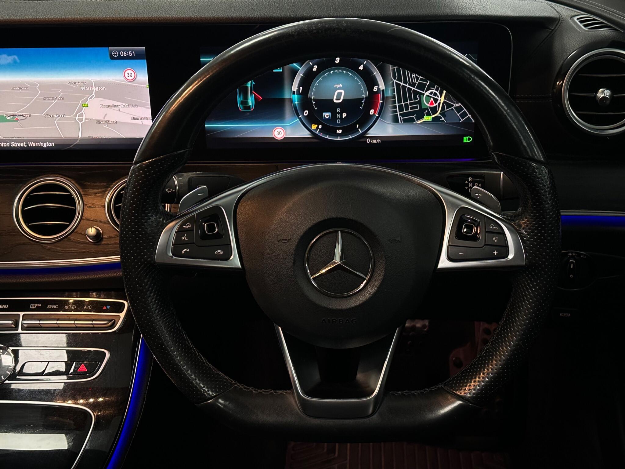 Mercedes-Benz E Class view 20