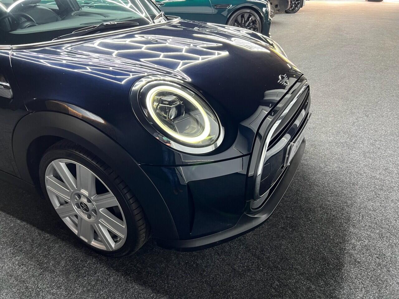 Mini Hatch view 20