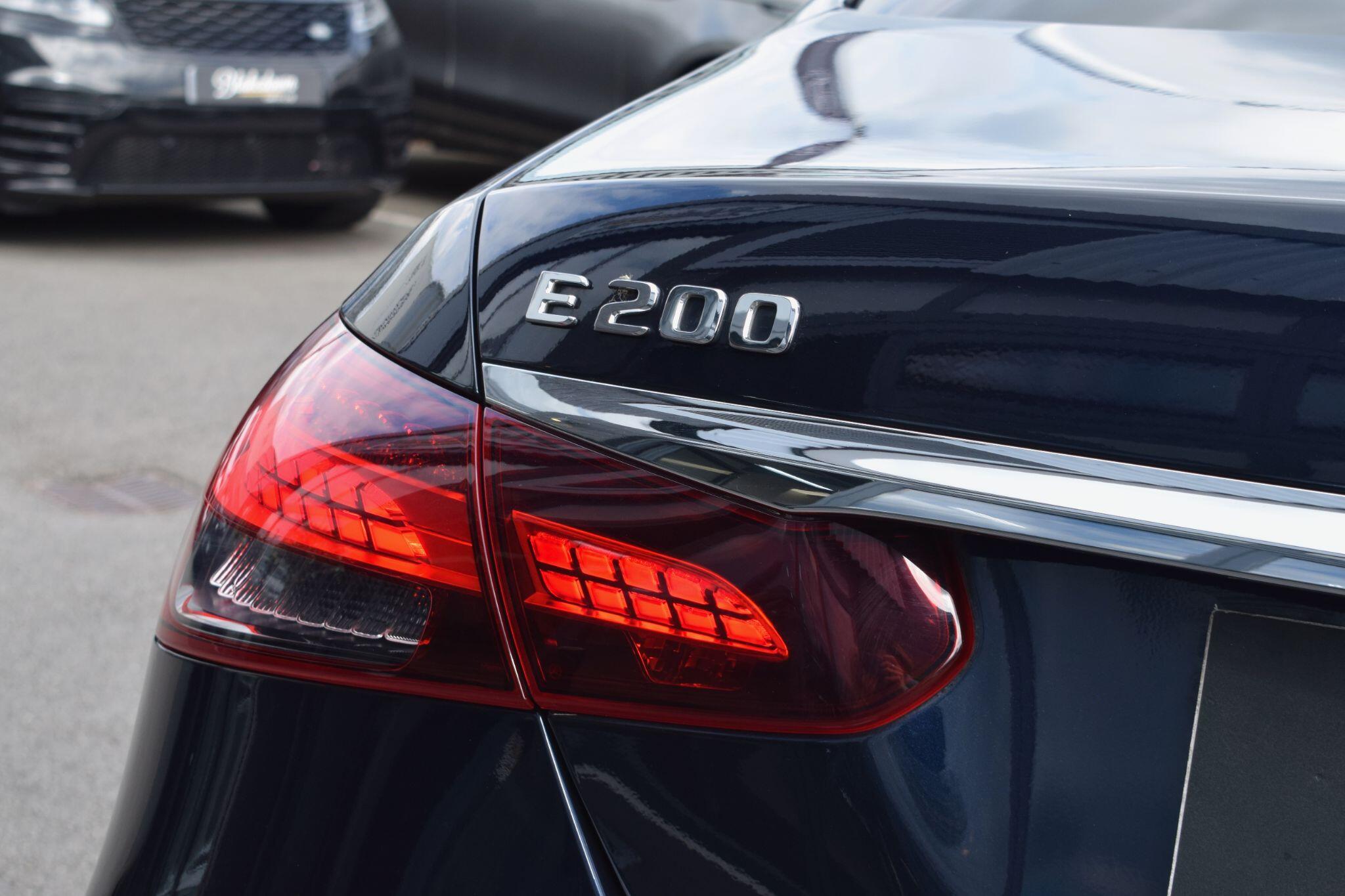 Mercedes-Benz E-Class view 36
