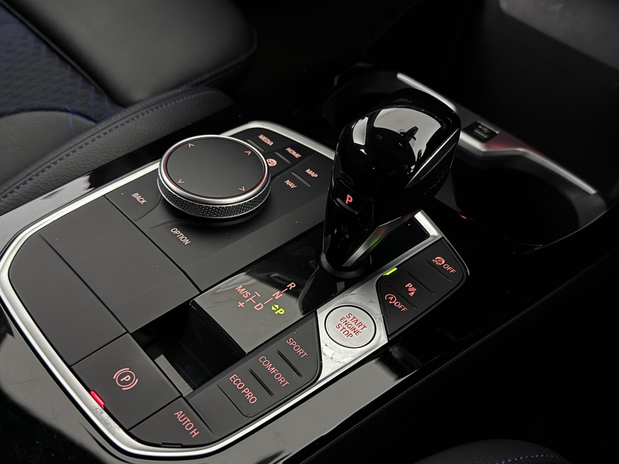 BMW 1 Series view 32