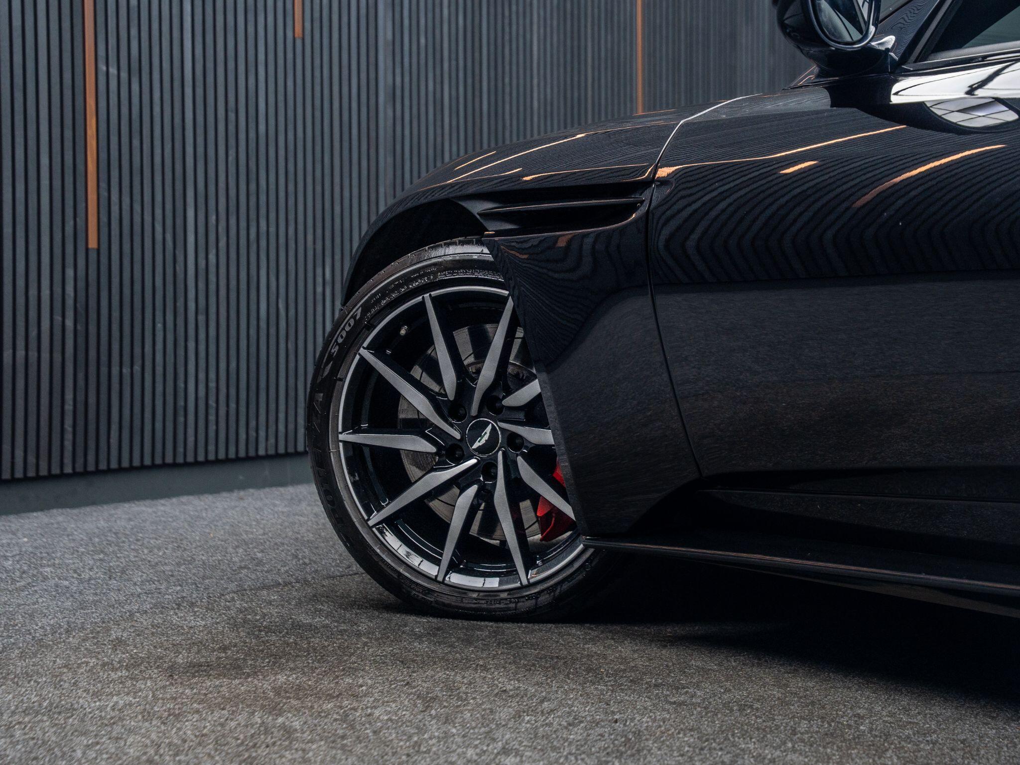 Aston Martin DB11 view 17