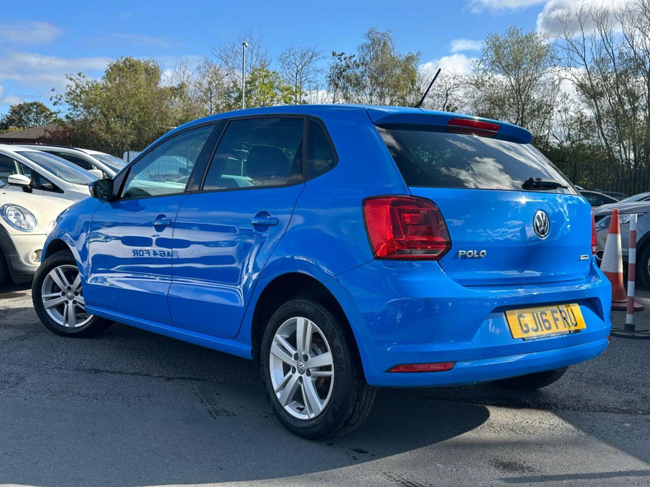 Volkswagen Polo view 3