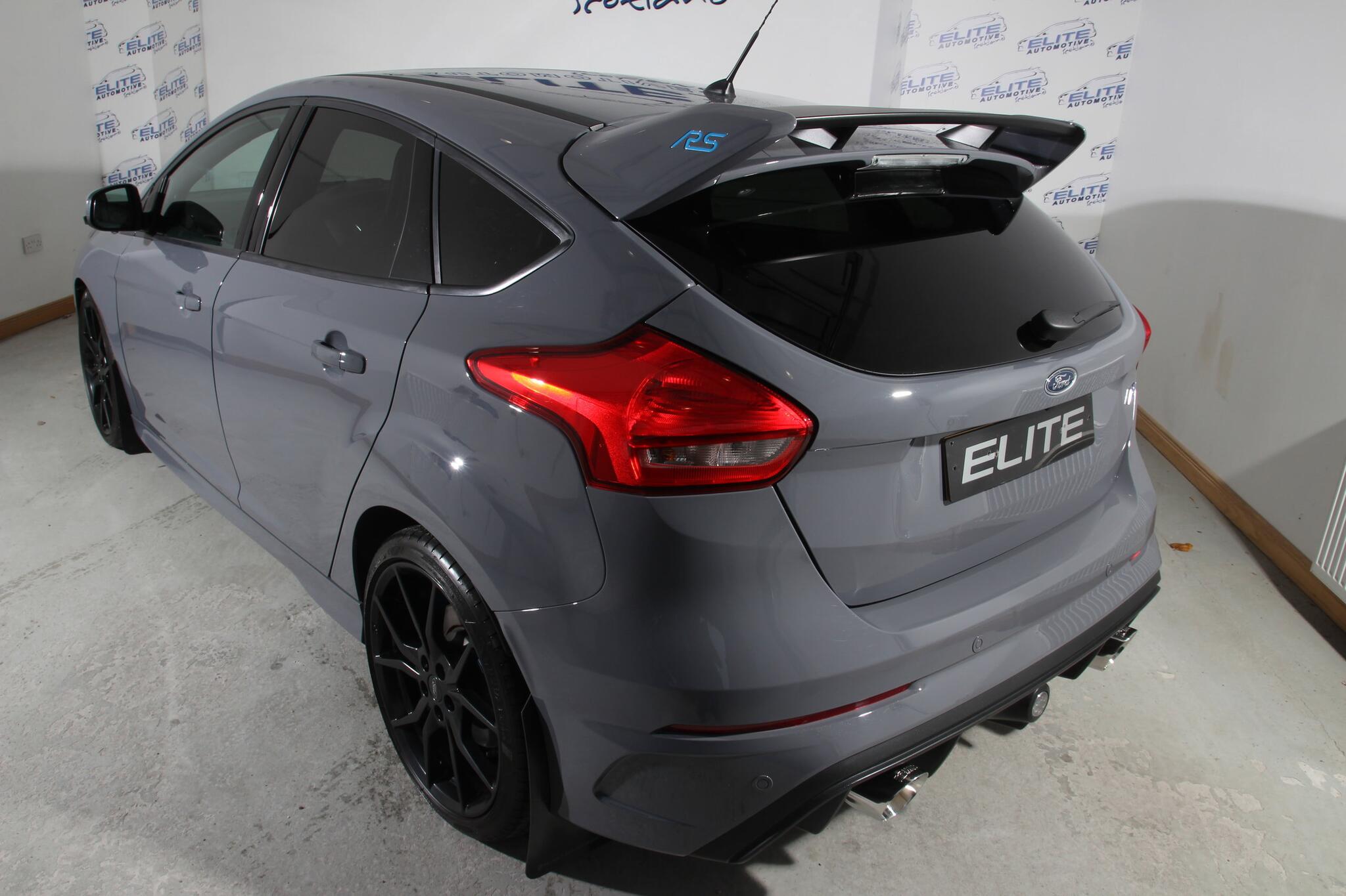 Ford Focus view 13