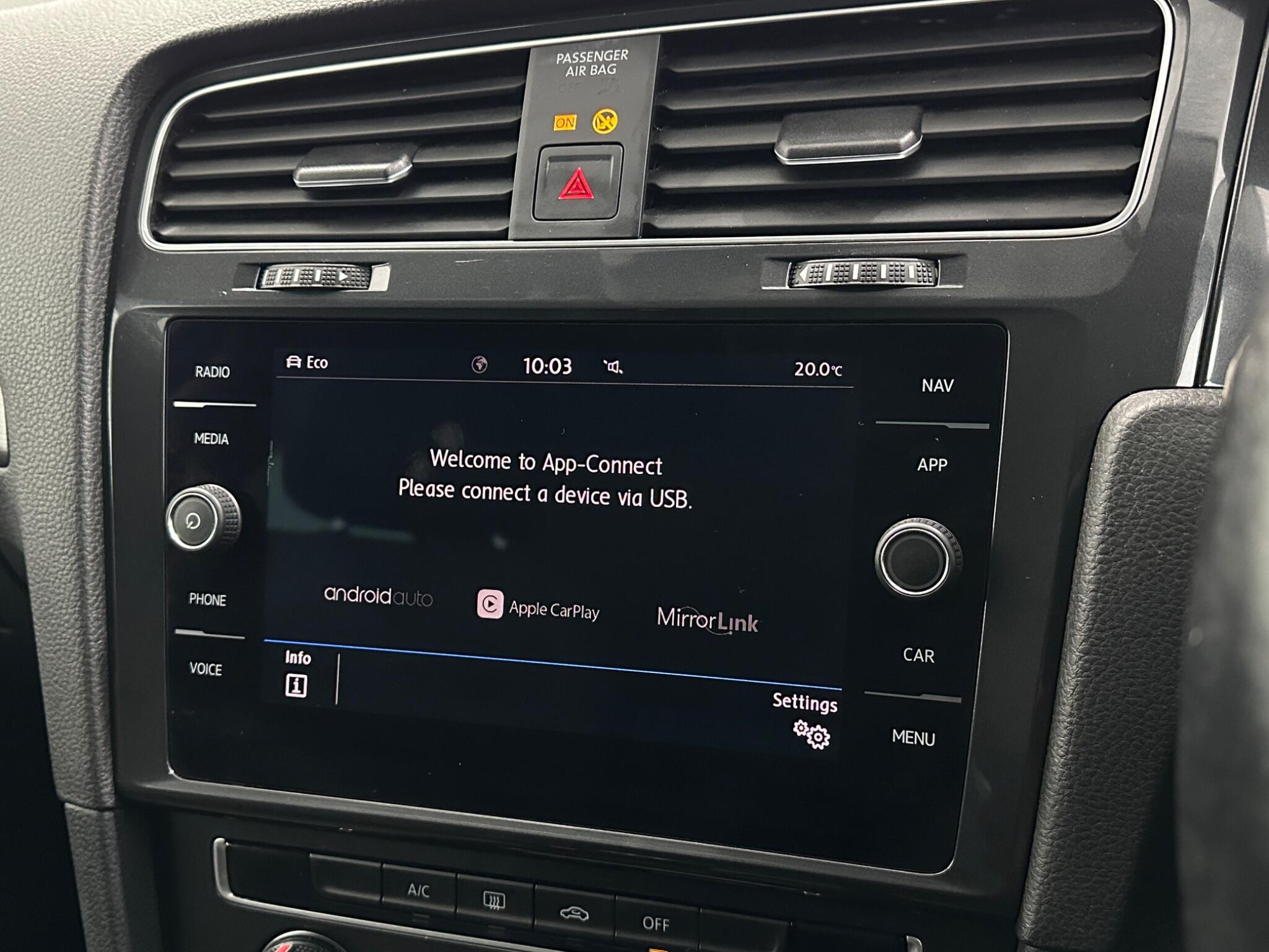 Volkswagen Golf view 24