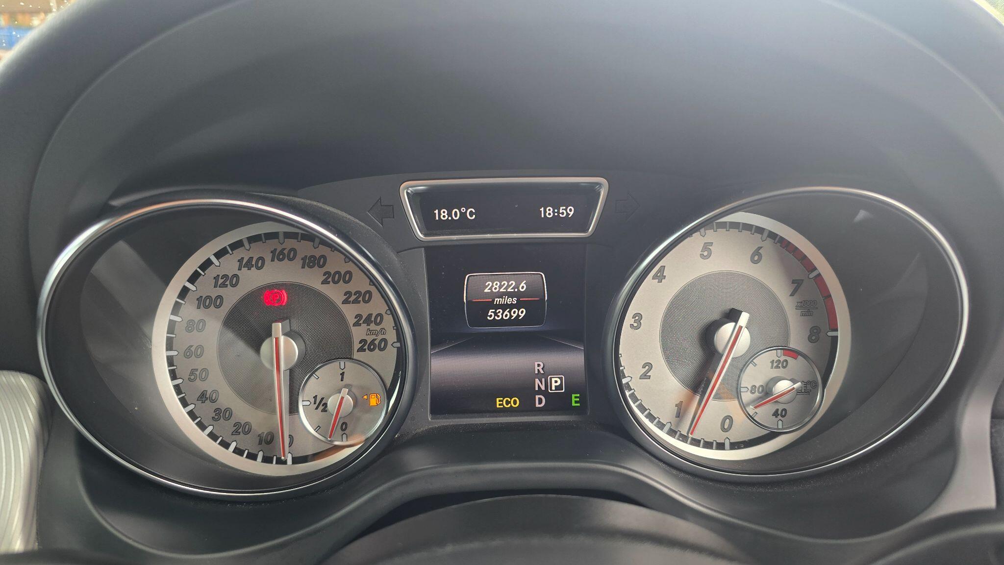 Mercedes-Benz GLA view 8