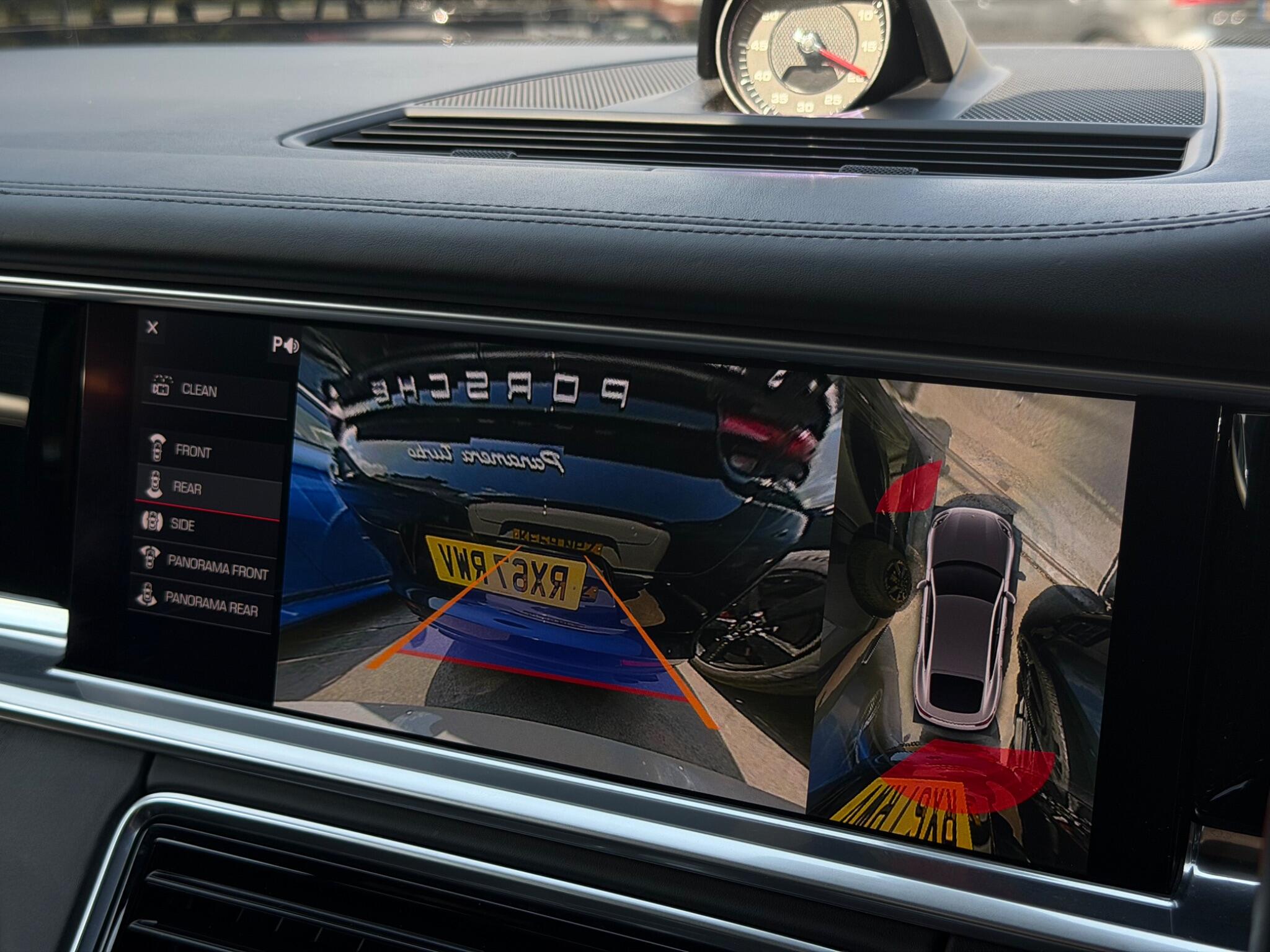 Porsche Panamera view 31