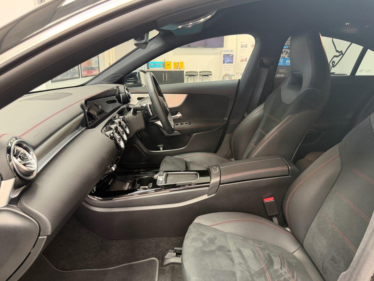 Mercedes-Benz Cla view 31
