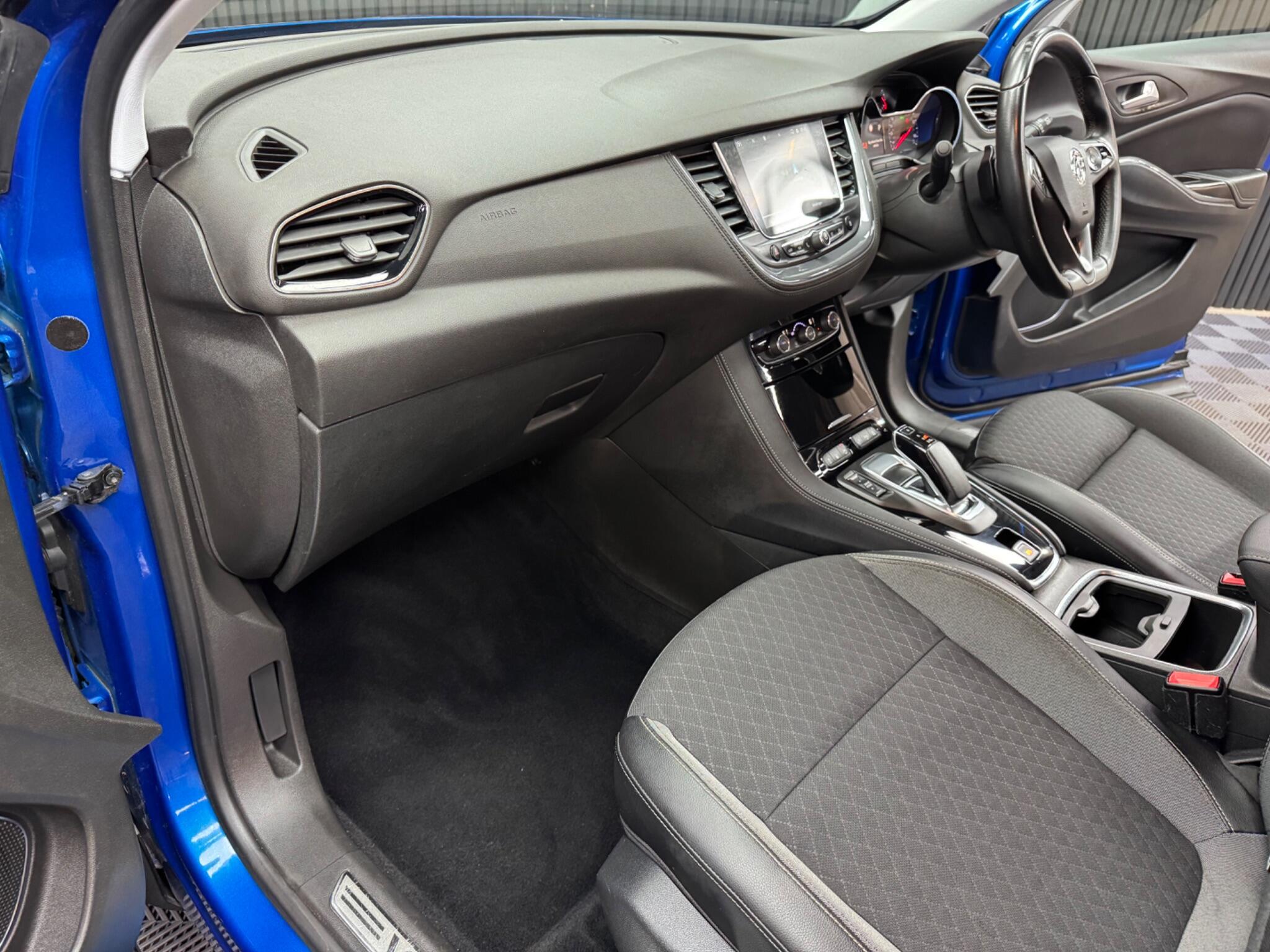 Vauxhall Grandland X view 15