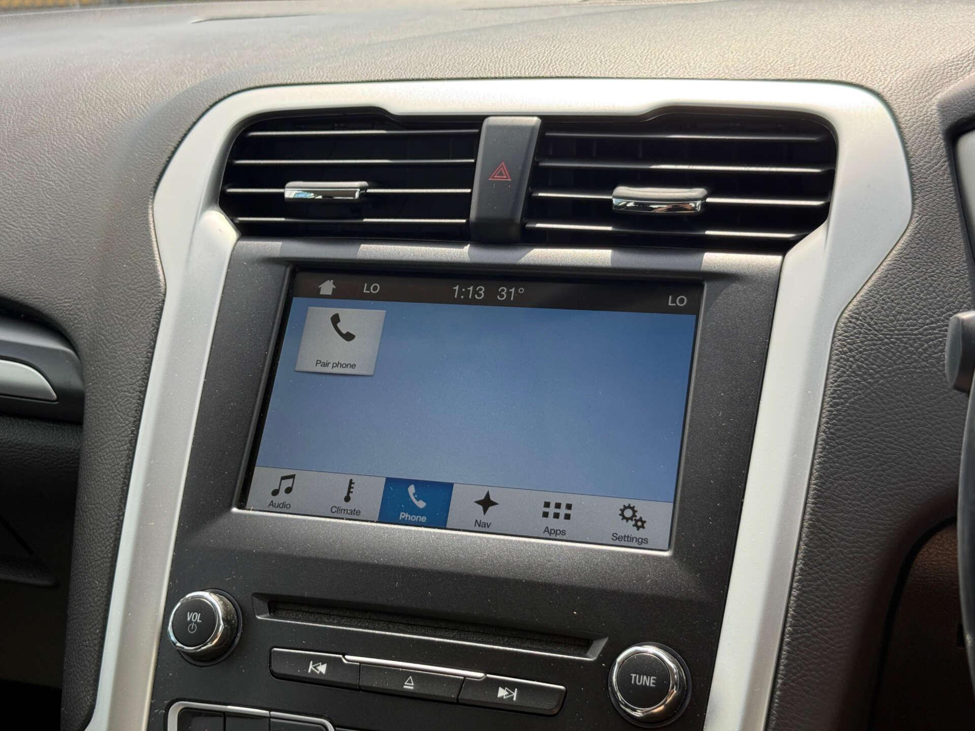 Ford Mondeo view 66