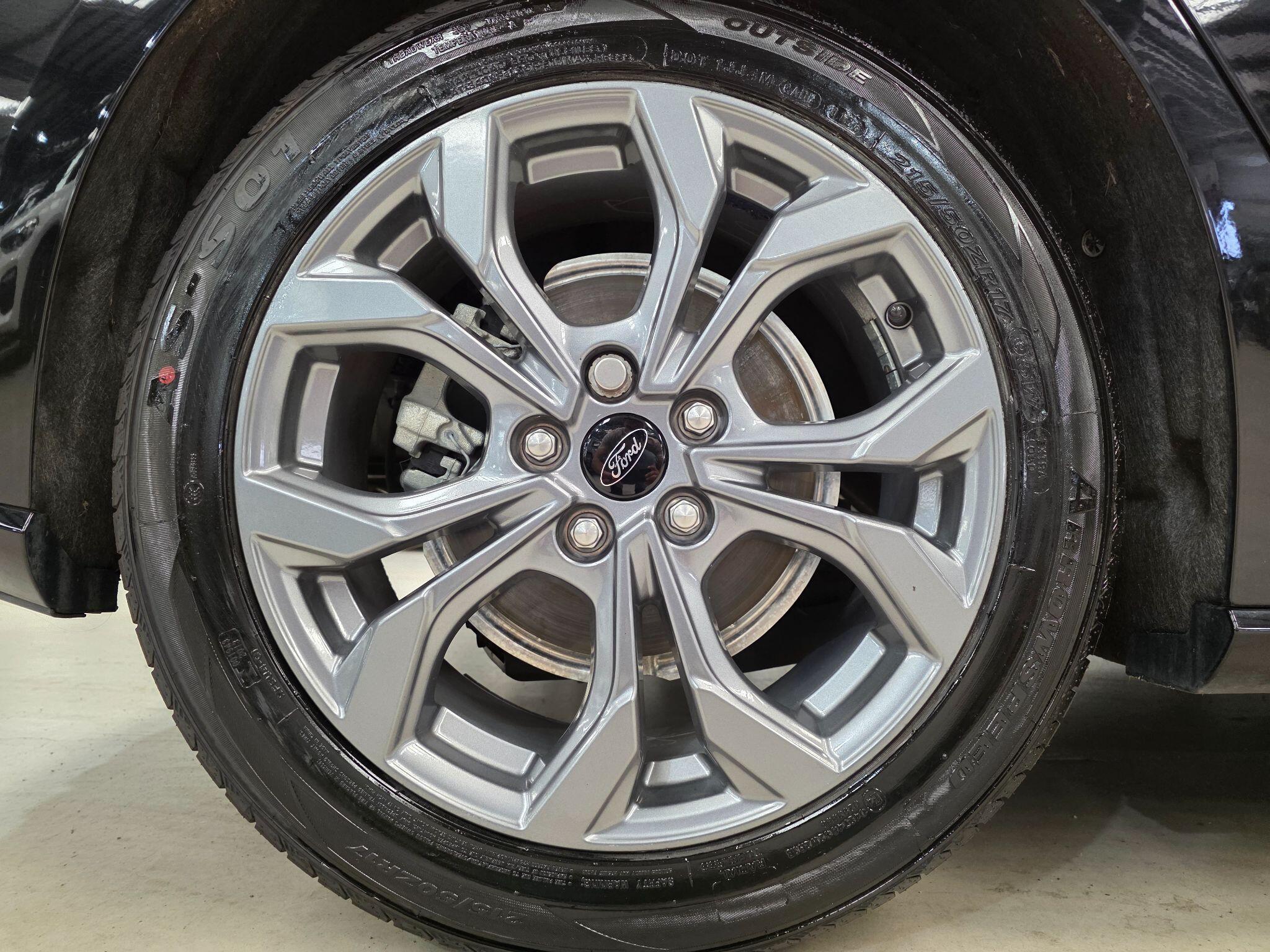 Ford Focus view 25