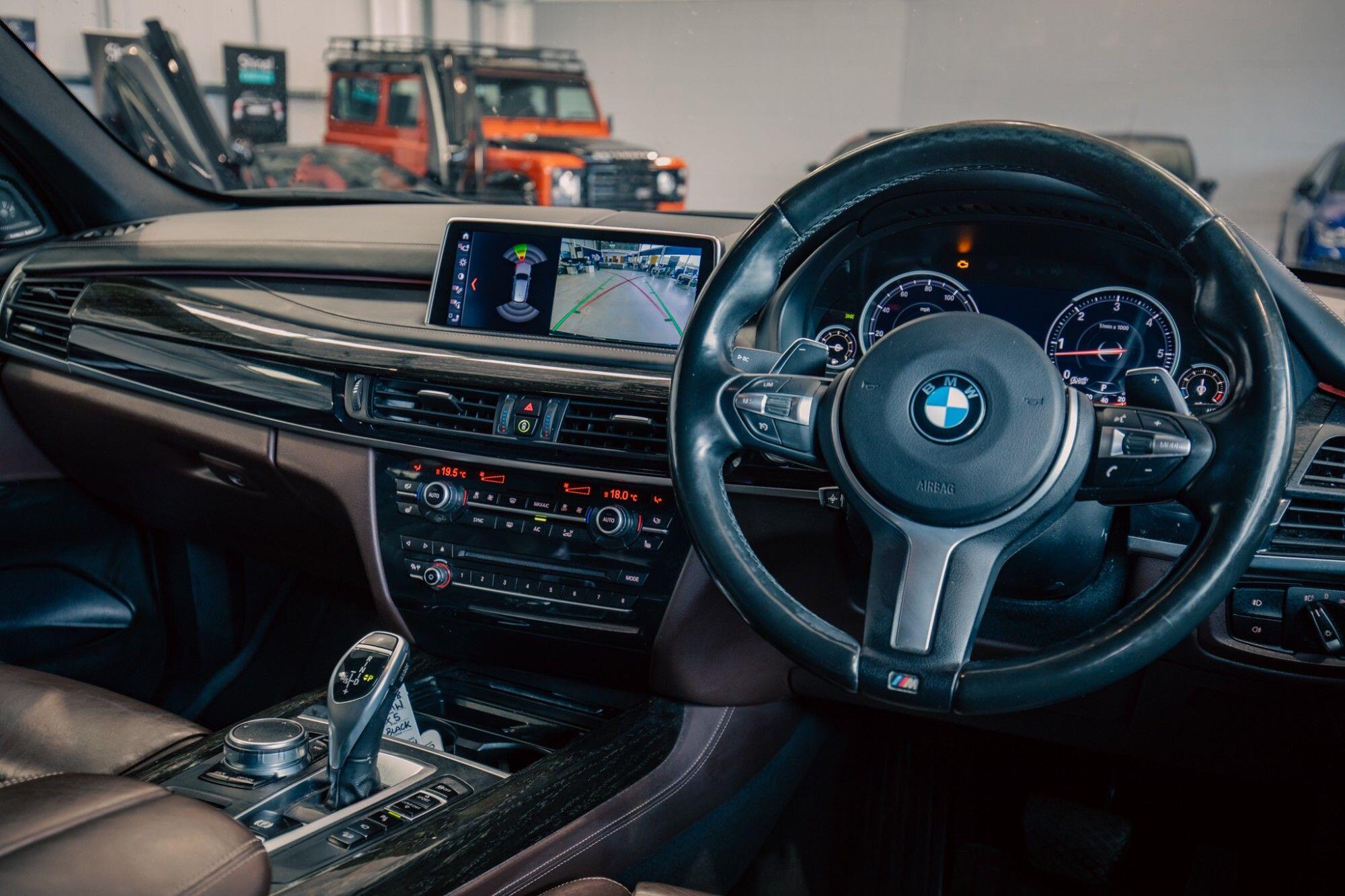 BMW X5 view 2
