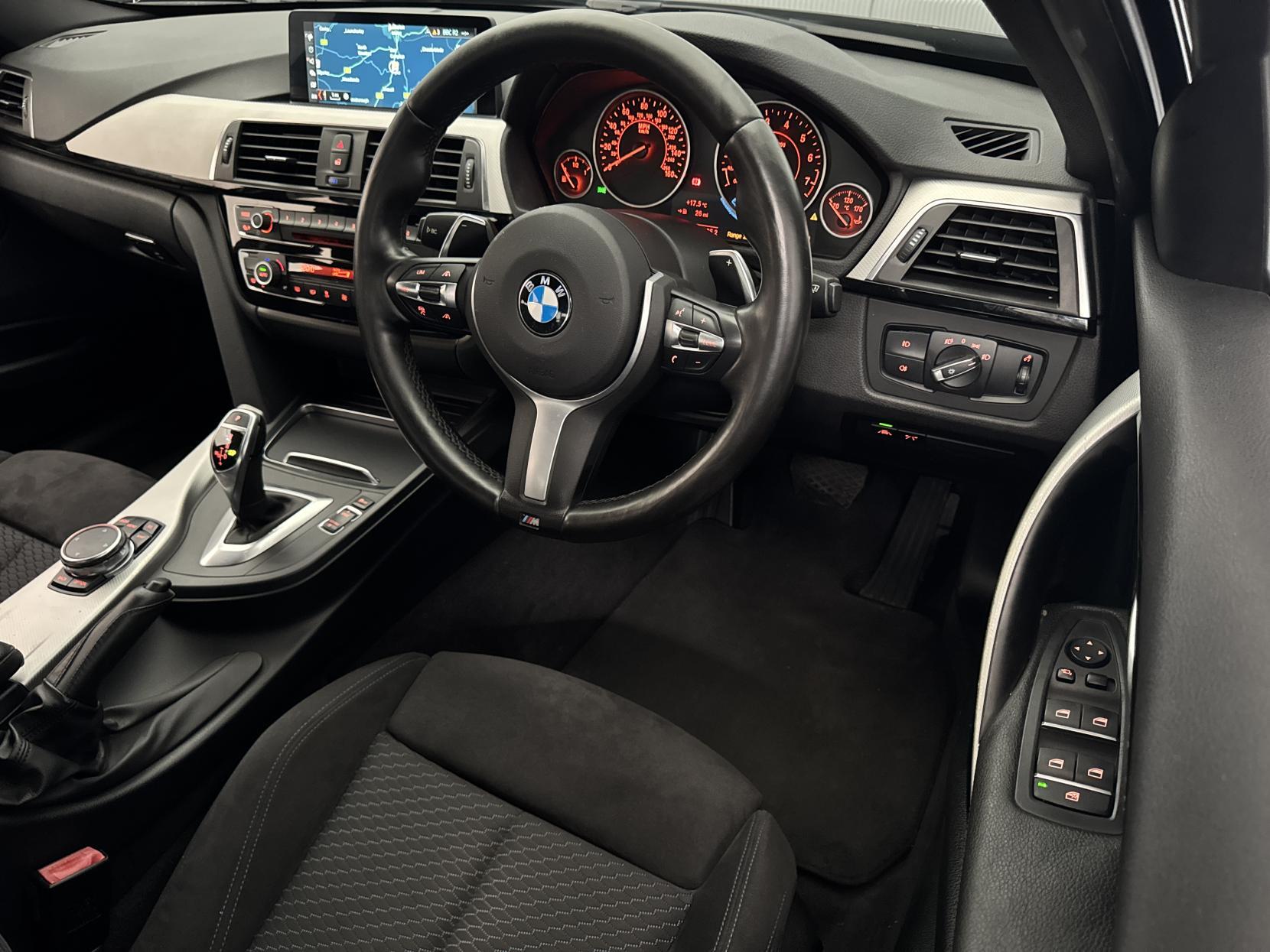 BMW 3 Series view 57