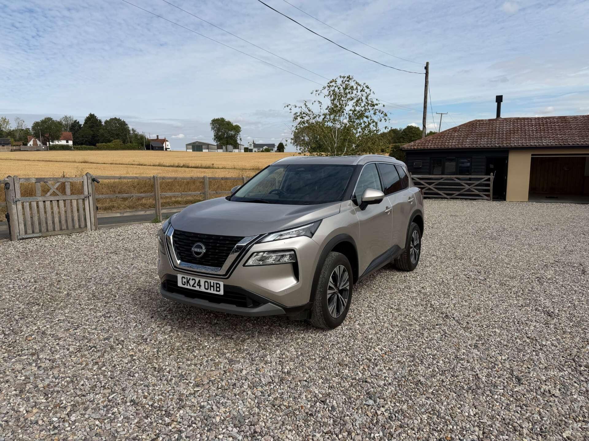 Nissan X-Trail view 2