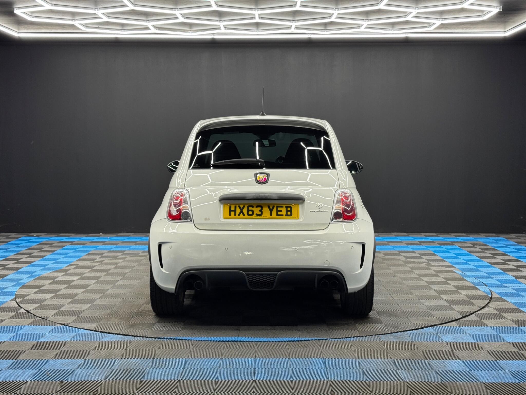 Abarth 595 view 6